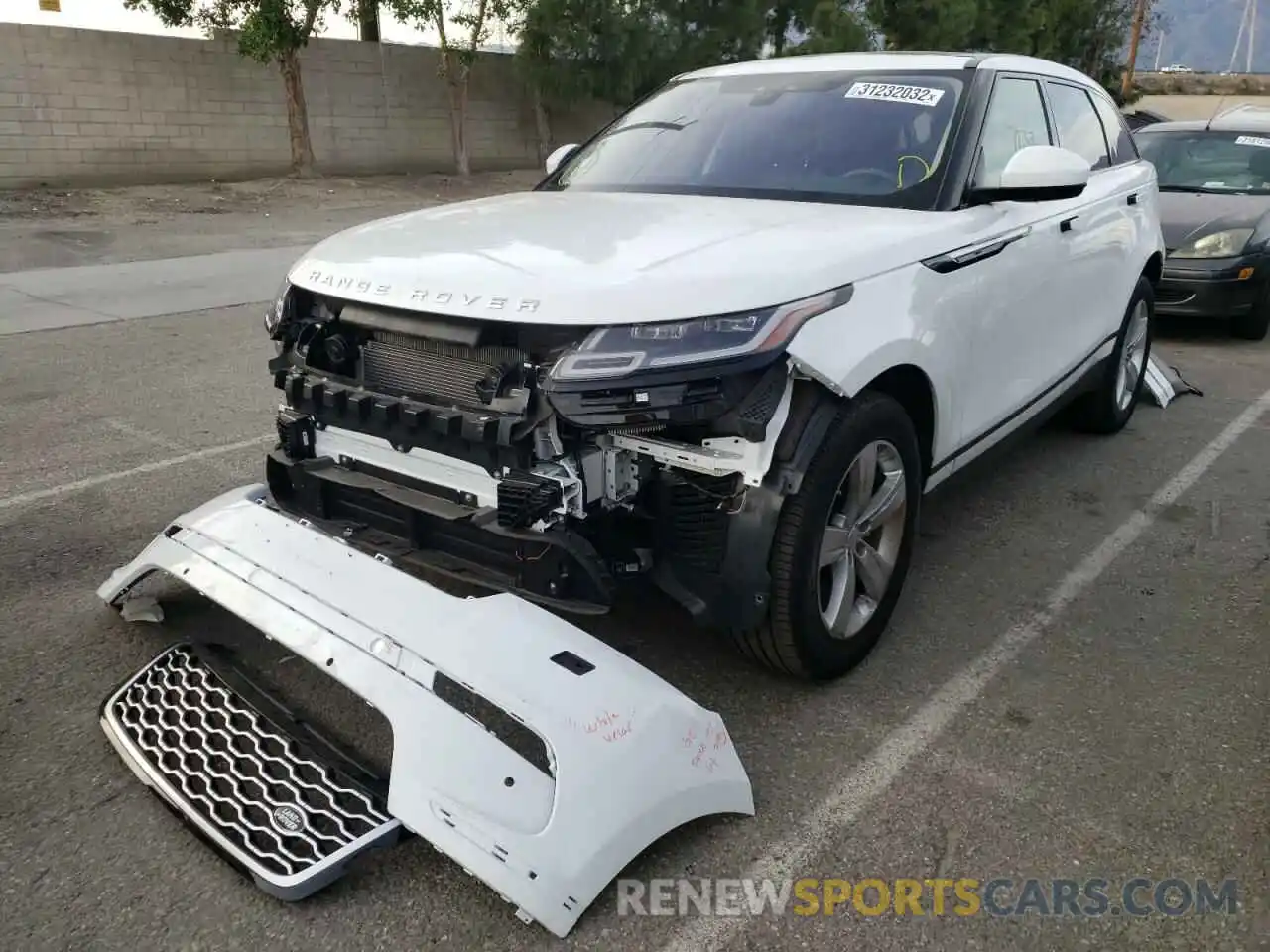 2 Photograph of a damaged car SALYB2EX6LA261669 LAND ROVER RANGEROVER 2020