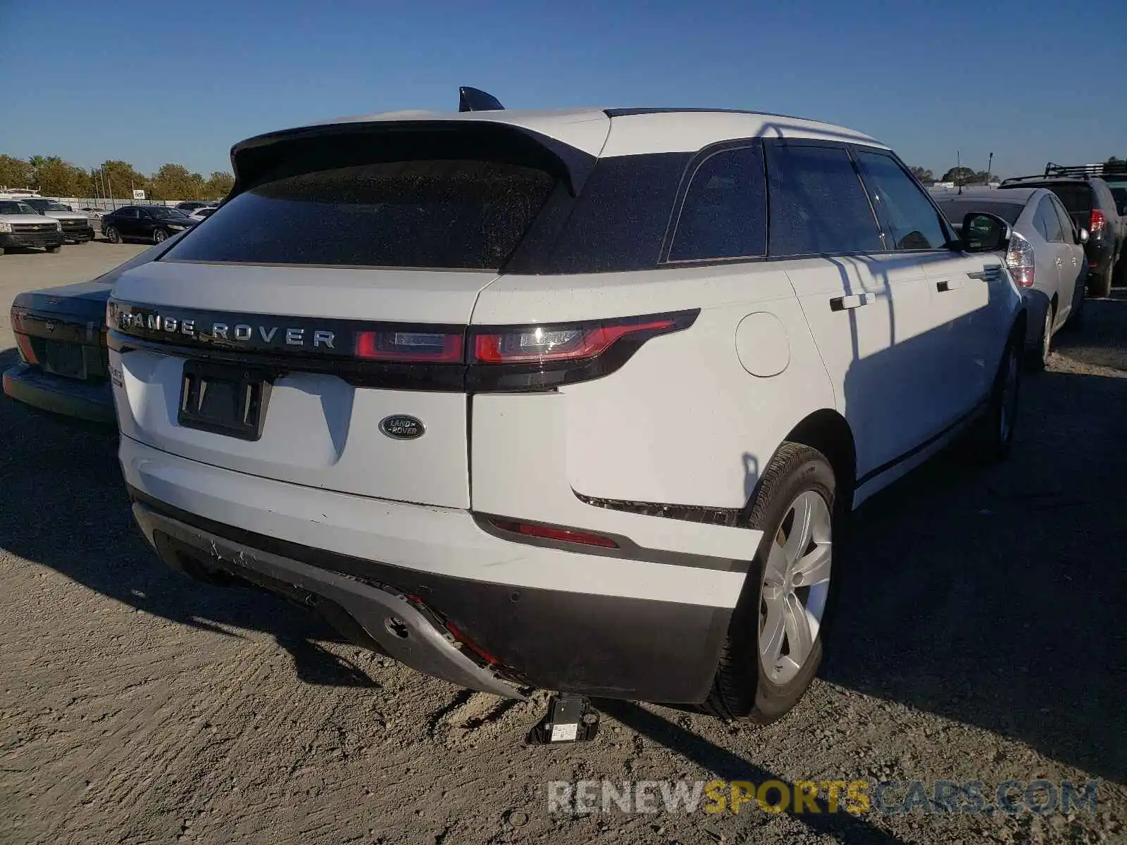 4 Photograph of a damaged car SALYB2EX6LA285129 LAND ROVER RANGEROVER 2020