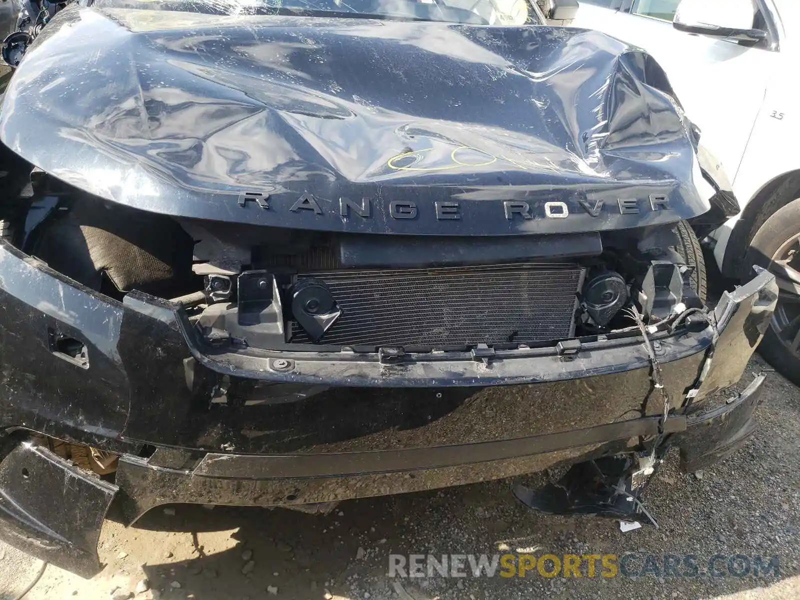 9 Photograph of a damaged car SALYB2EX7LA251233 LAND ROVER RANGEROVER 2020