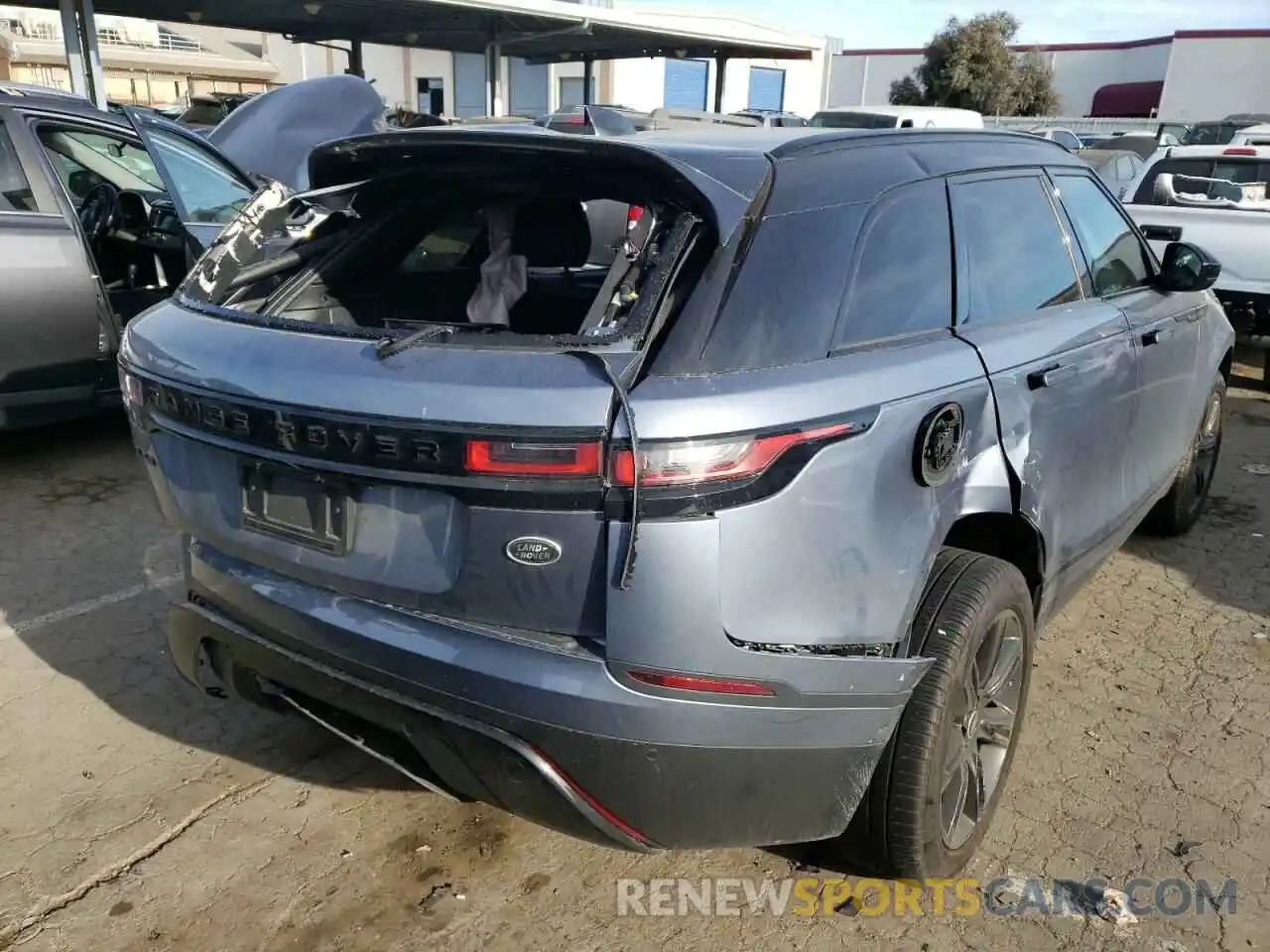 4 Photograph of a damaged car SALYB2EXXLA238654 LAND ROVER RANGEROVER 2020