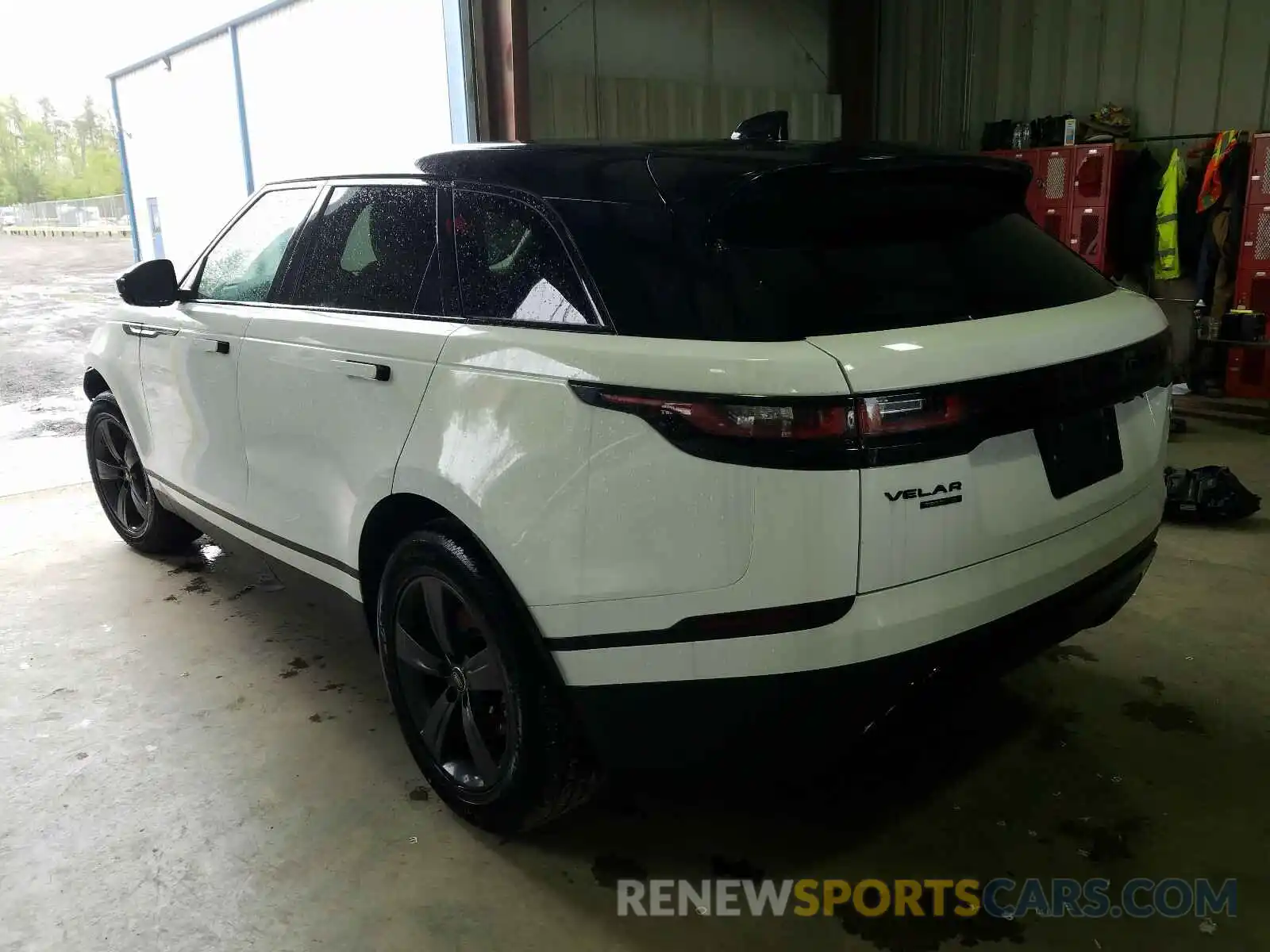 3 Photograph of a damaged car SALYB2EXXLA246026 LAND ROVER RANGEROVER 2020