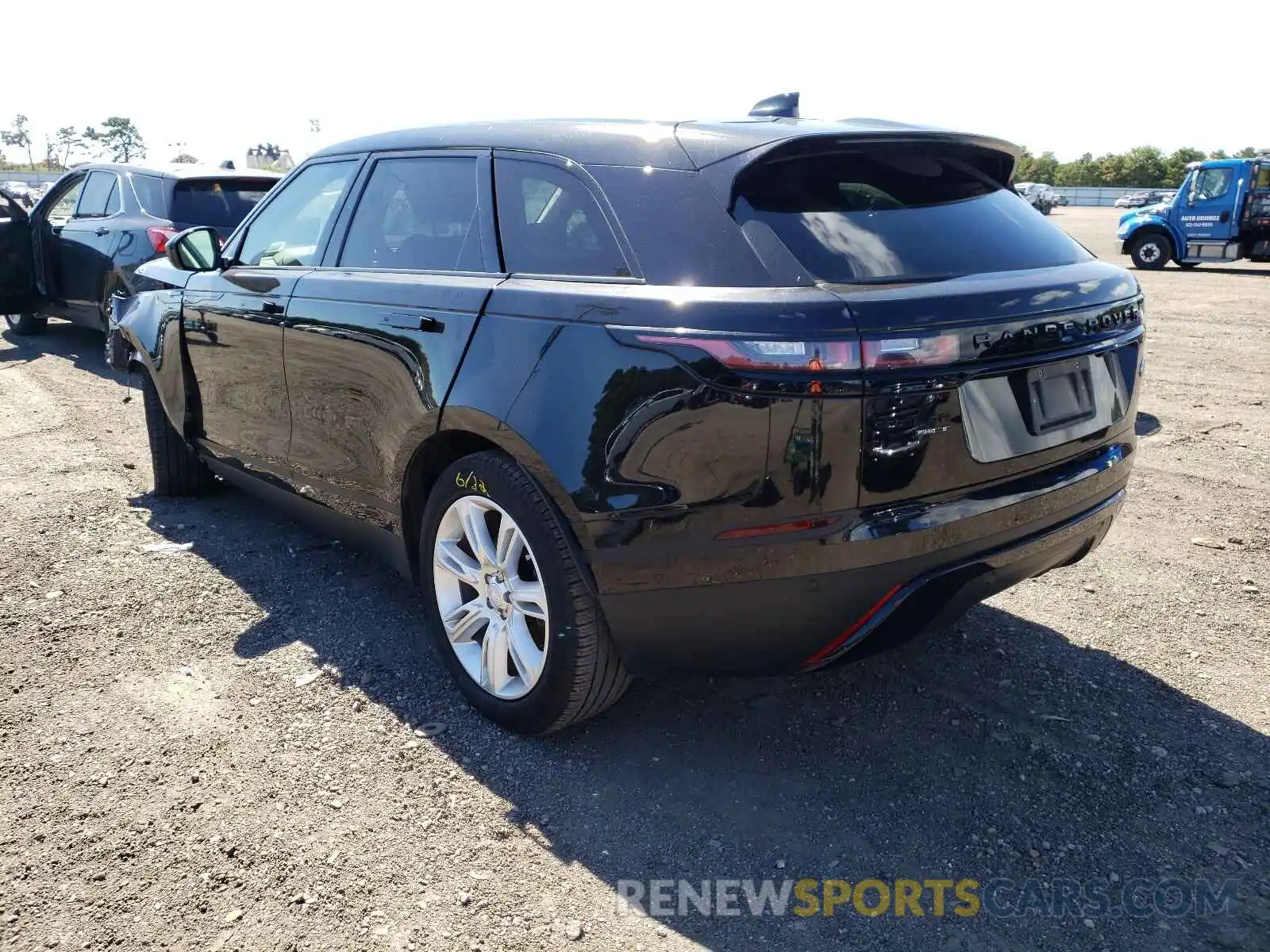 3 Photograph of a damaged car SALYB2FV0LA276097 LAND ROVER RANGEROVER 2020