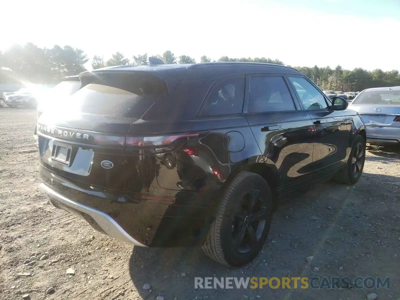 4 Photograph of a damaged car SALYB2FV5LA240082 LAND ROVER RANGEROVER 2020