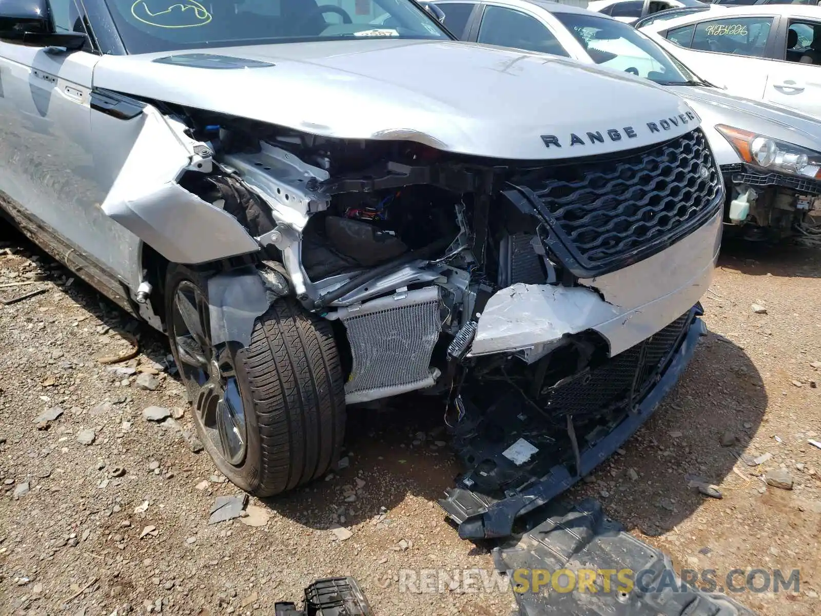 9 Photograph of a damaged car SALYK2EX0LA272649 LAND ROVER RANGEROVER 2020