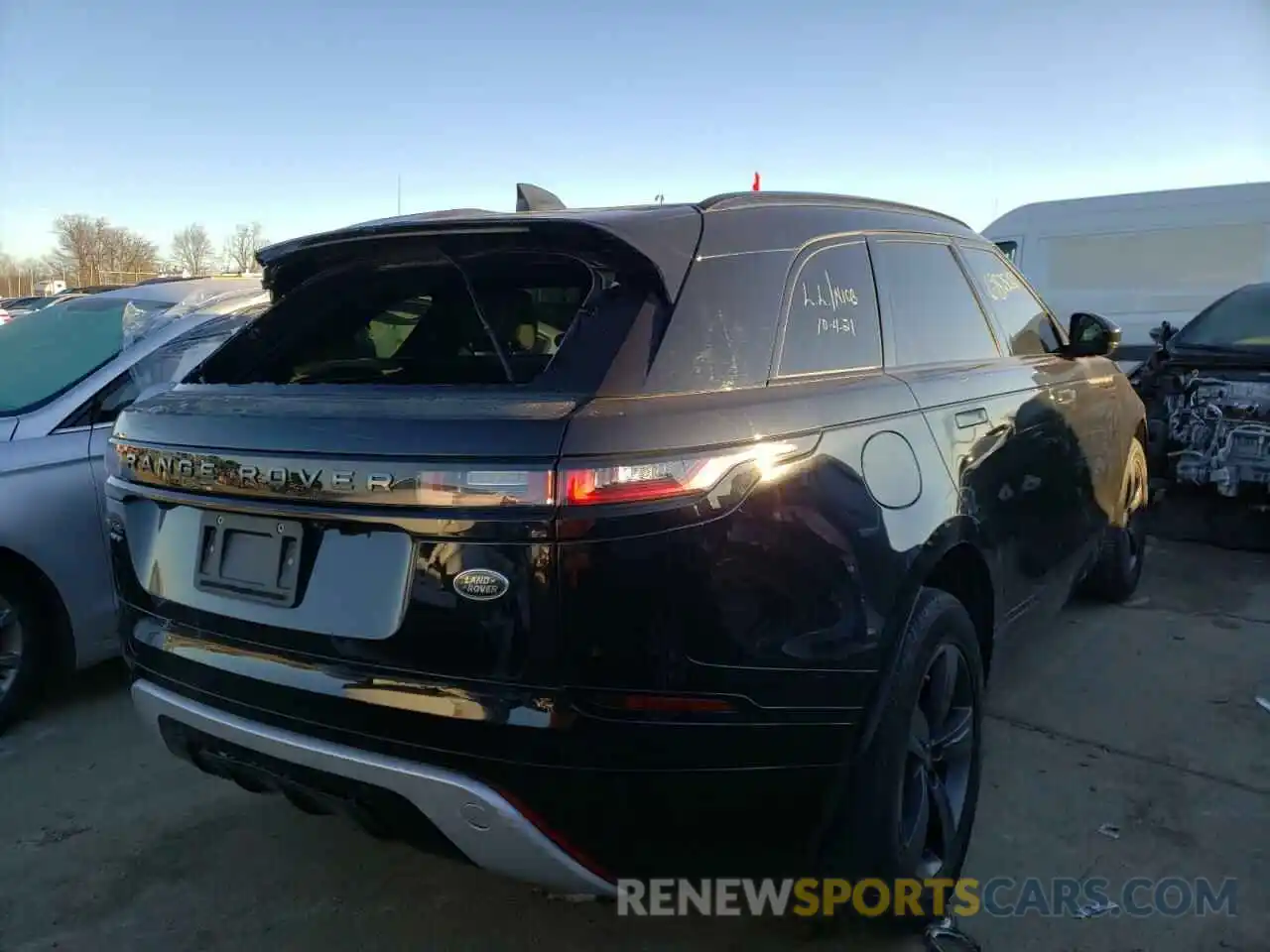 4 Photograph of a damaged car SALYK2EX0LA274353 LAND ROVER RANGEROVER 2020