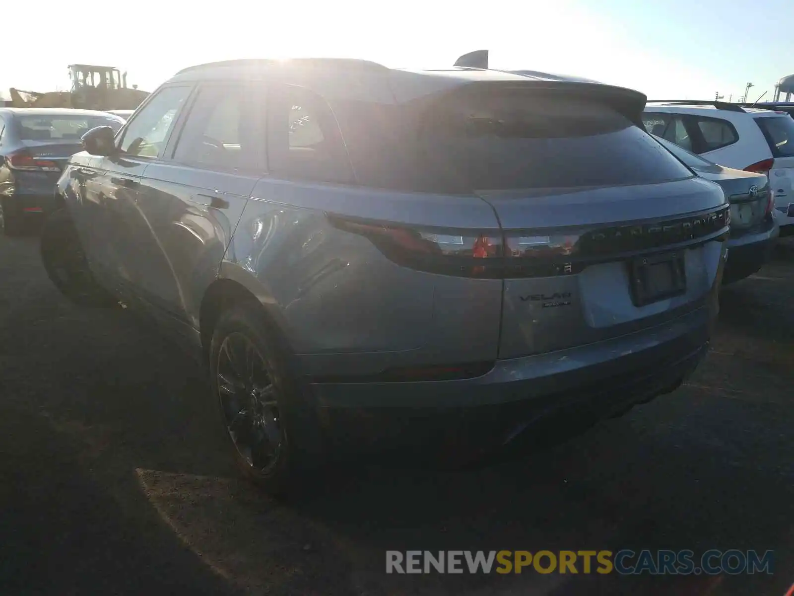 3 Photograph of a damaged car SALYK2EX1LA268948 LAND ROVER RANGEROVER 2020