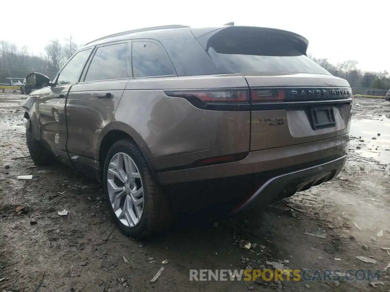 3 Photograph of a damaged car SALYK2EX2LA248028 LAND ROVER RANGEROVER 2020