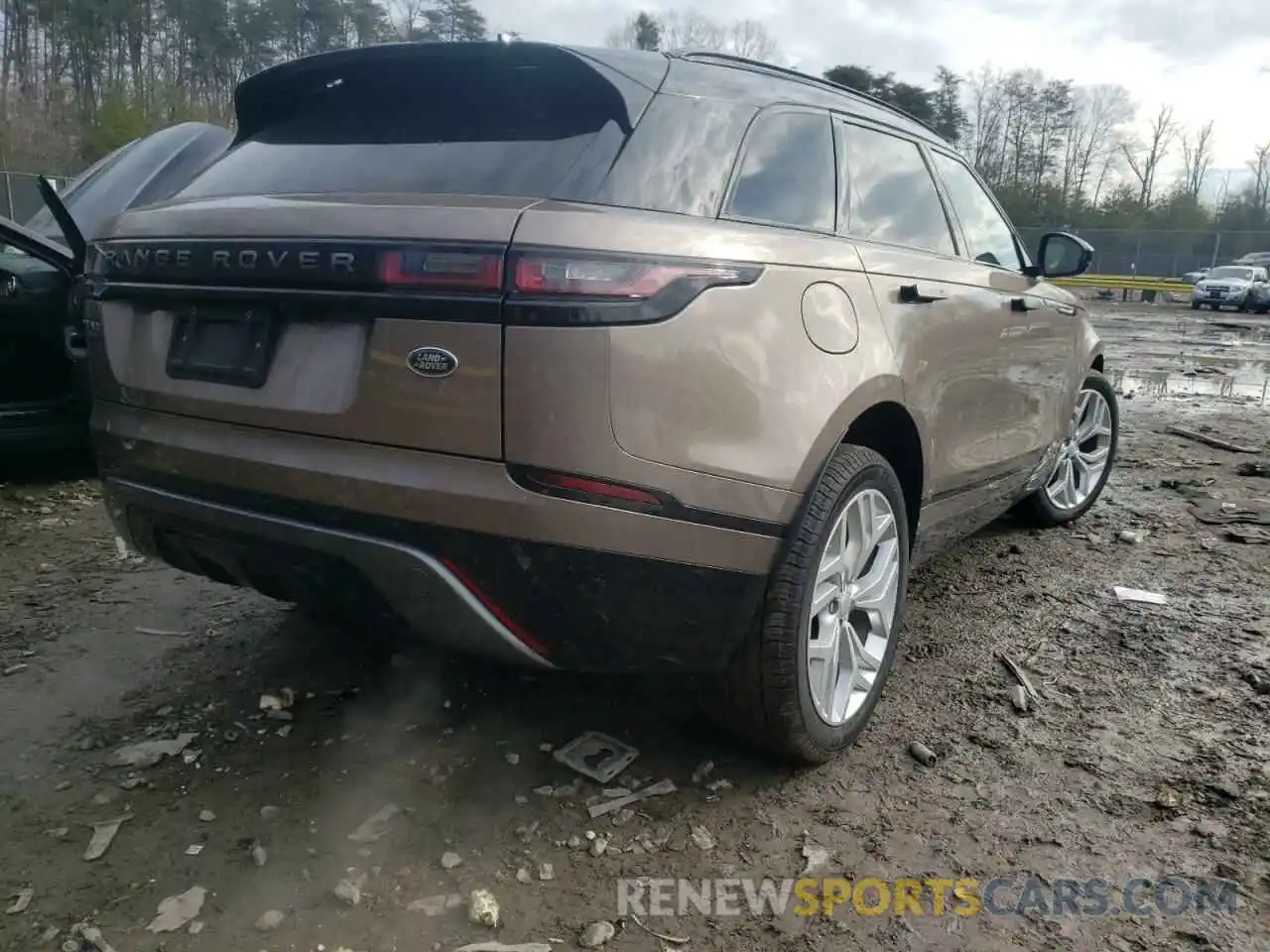 4 Photograph of a damaged car SALYK2EX2LA248028 LAND ROVER RANGEROVER 2020