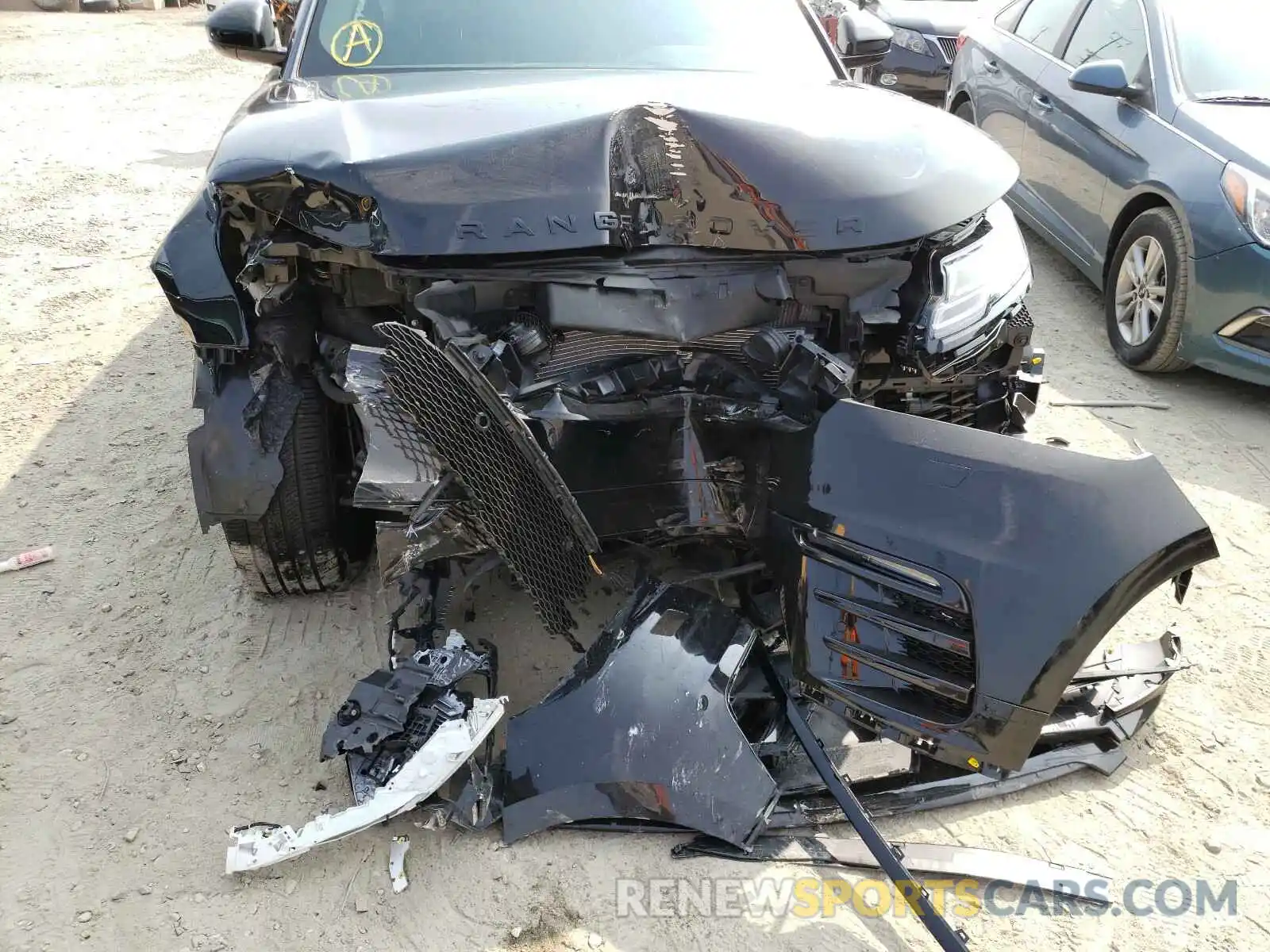 9 Photograph of a damaged car SALYK2EX3LA242884 LAND ROVER RANGEROVER 2020