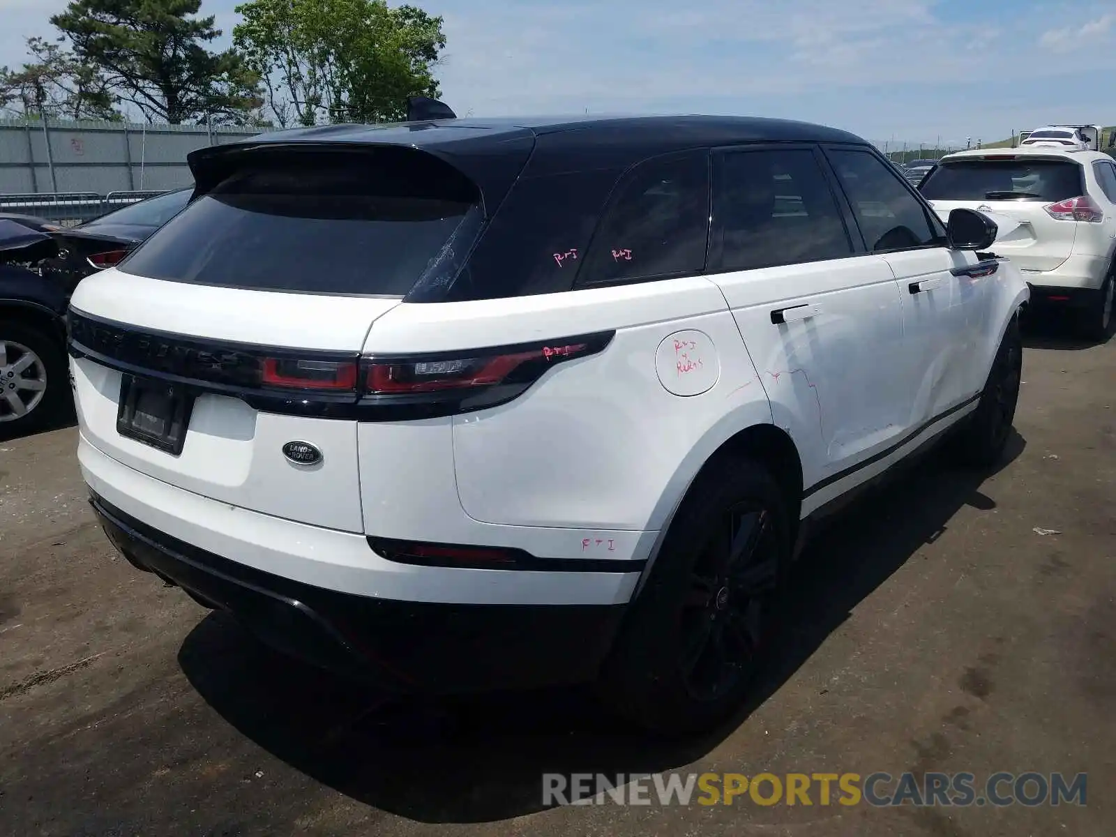 4 Photograph of a damaged car SALYK2EX3LA248765 LAND ROVER RANGEROVER 2020