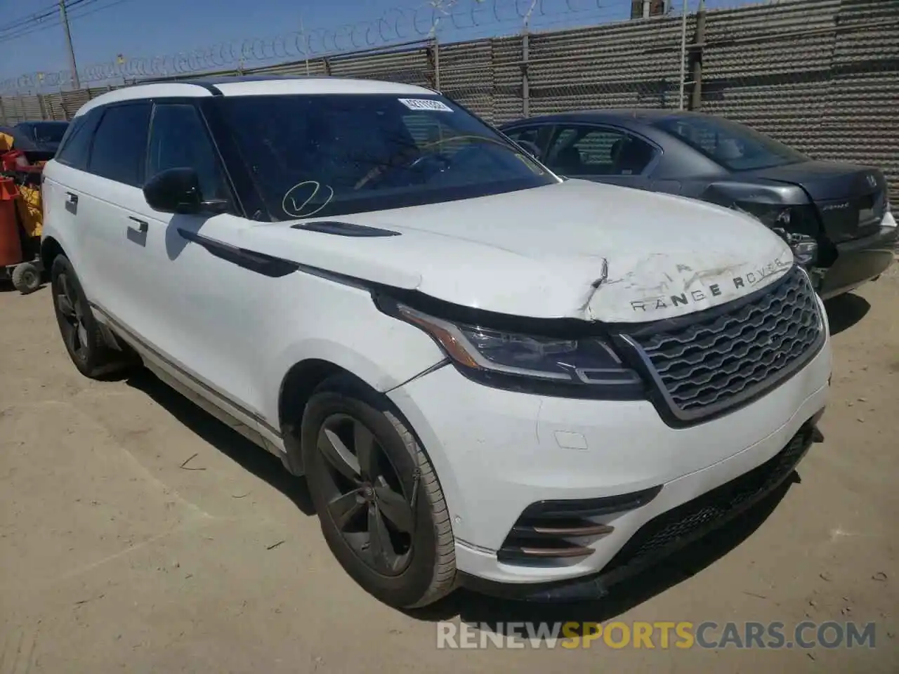 1 Photograph of a damaged car SALYK2EX4LA253473 LAND ROVER RANGEROVER 2020