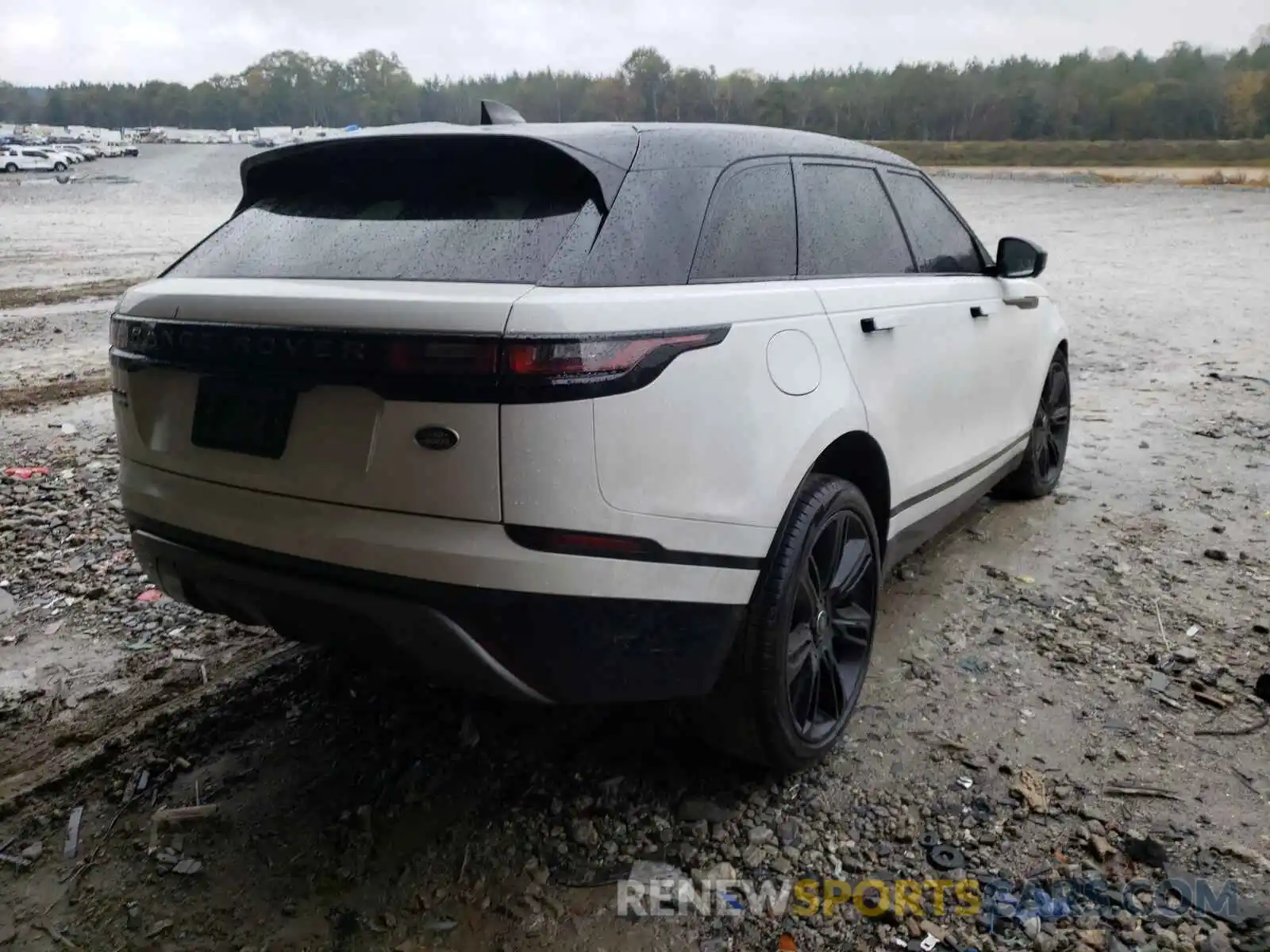 4 Photograph of a damaged car SALYK2EX4LA267549 LAND ROVER RANGEROVER 2020