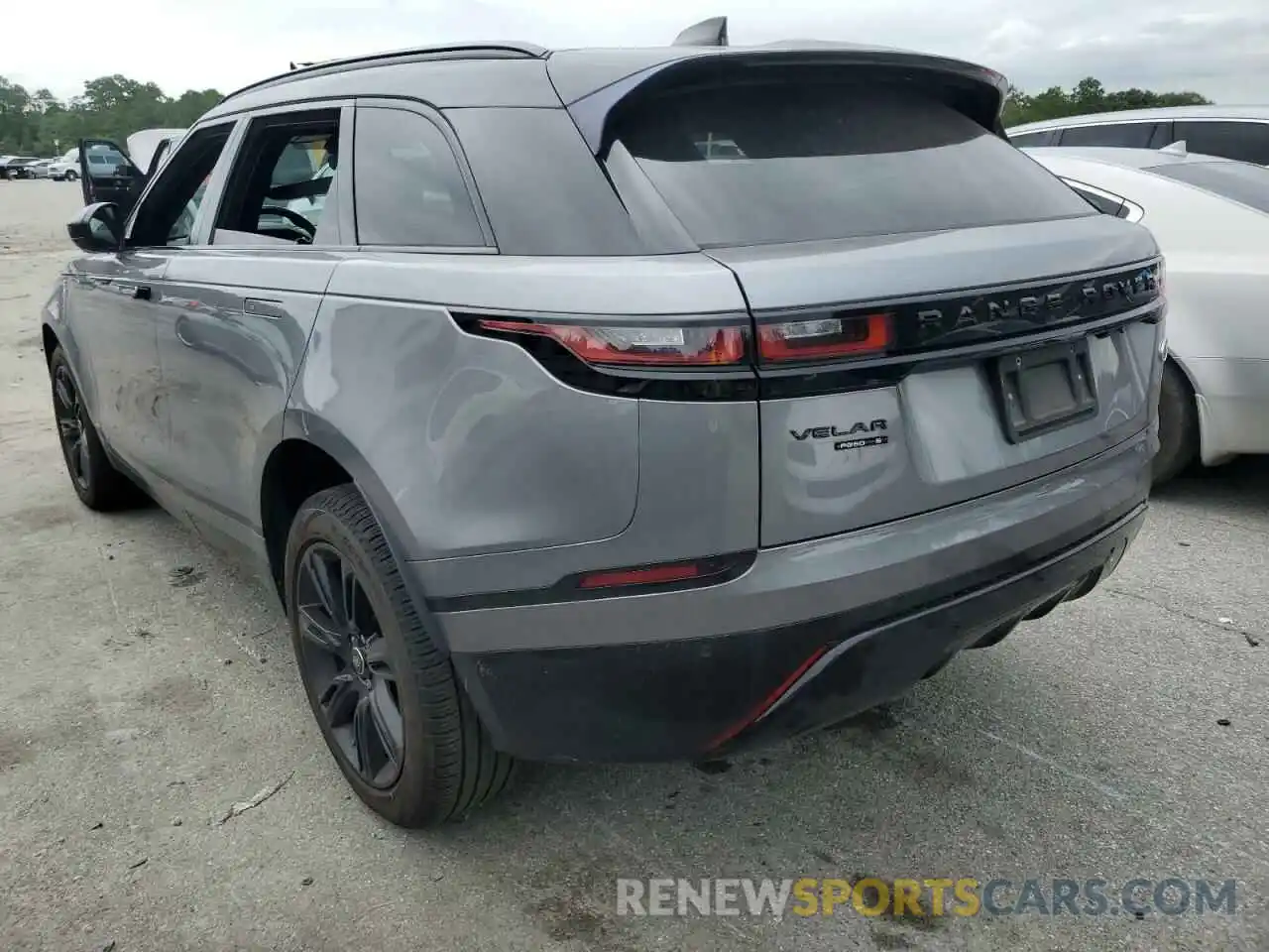 3 Photograph of a damaged car SALYK2EX4LA285758 LAND ROVER RANGEROVER 2020