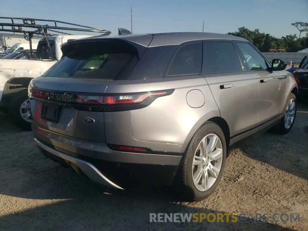 4 Photograph of a damaged car SALYK2EX5LA259377 LAND ROVER RANGEROVER 2020