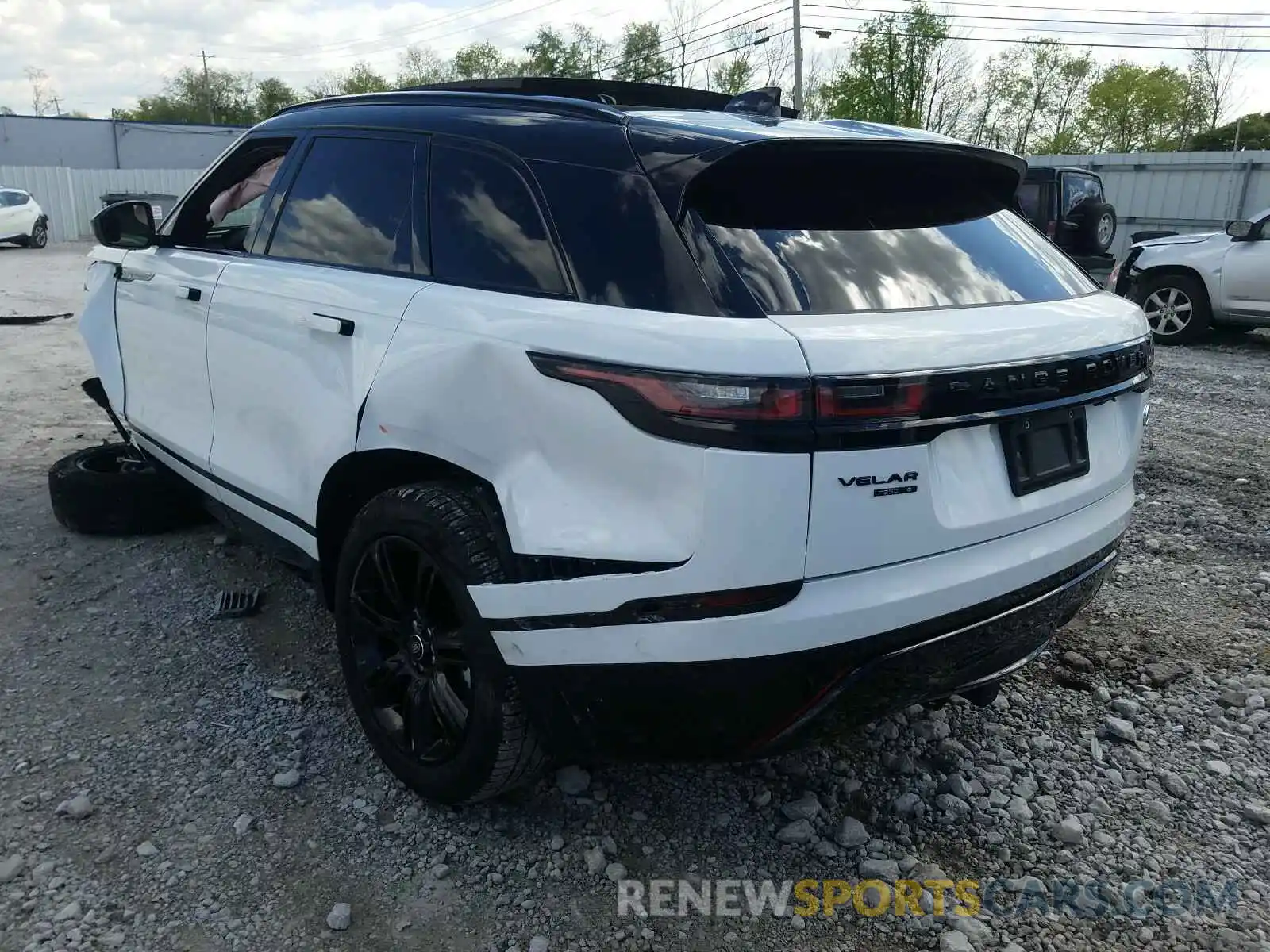 3 Photograph of a damaged car SALYK2EX6LA247321 LAND ROVER RANGEROVER 2020