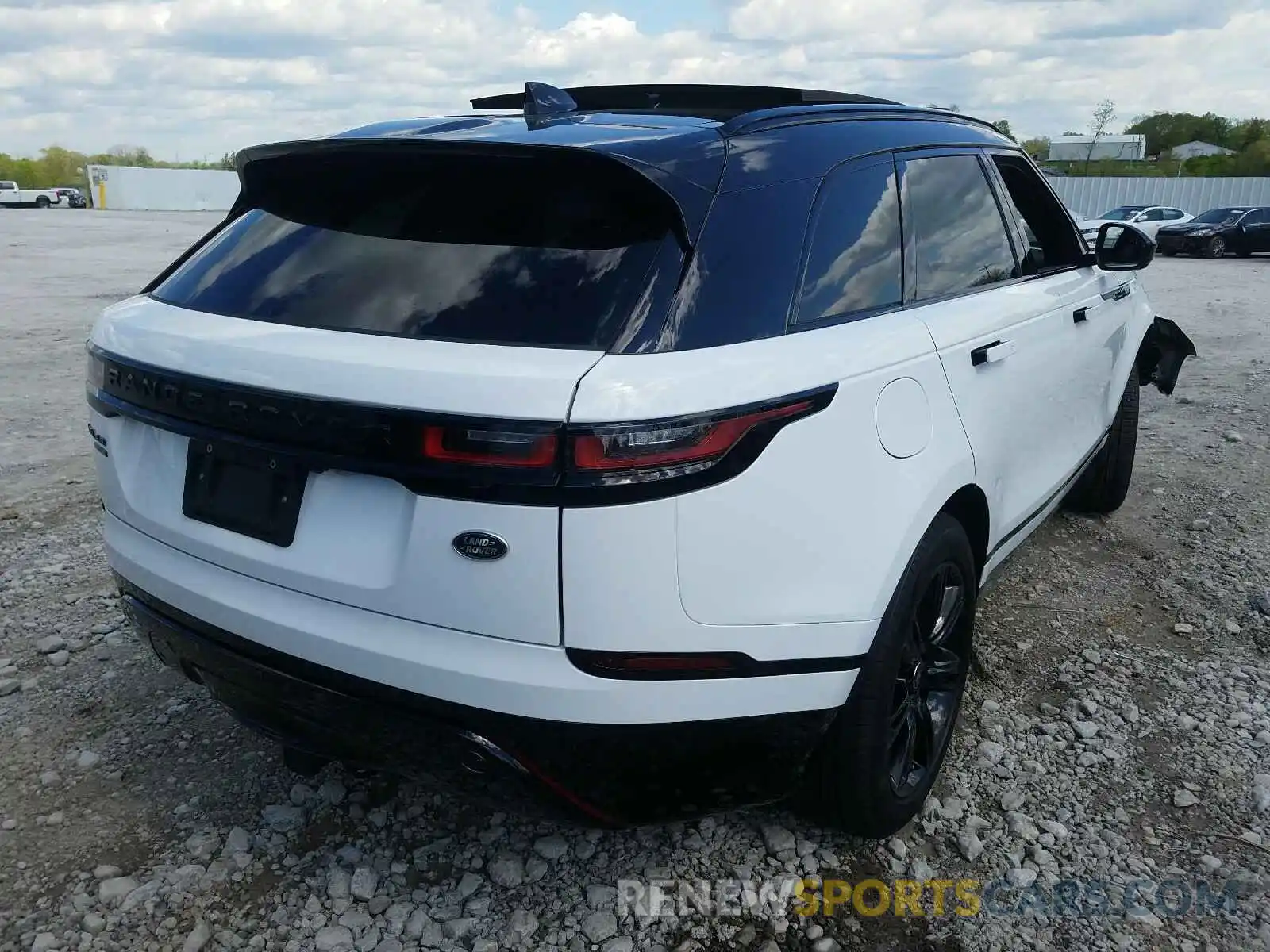 4 Photograph of a damaged car SALYK2EX6LA247321 LAND ROVER RANGEROVER 2020