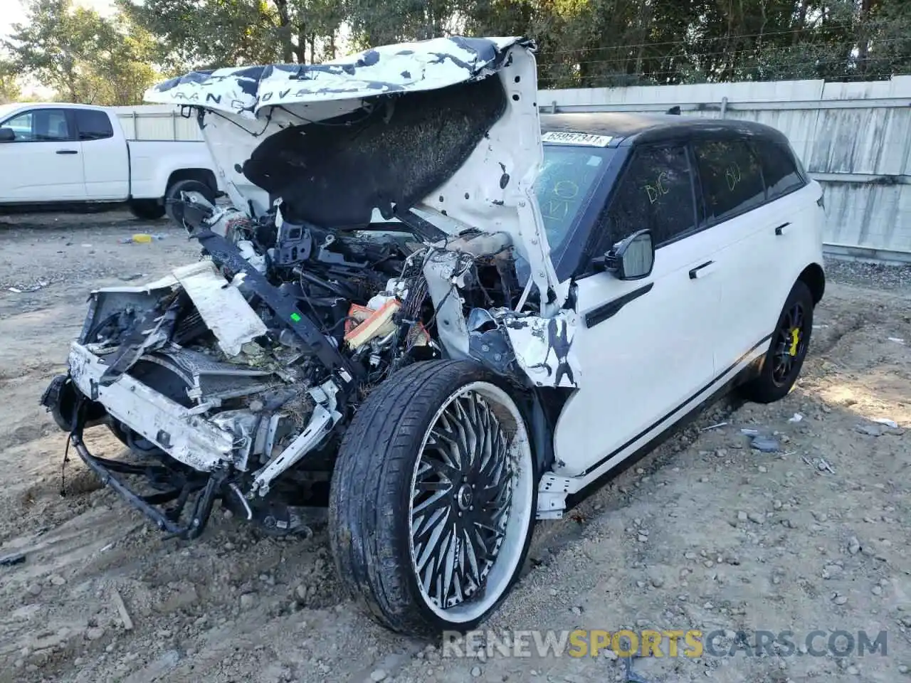 2 Photograph of a damaged car SALYK2EX6LA284935 LAND ROVER RANGEROVER 2020