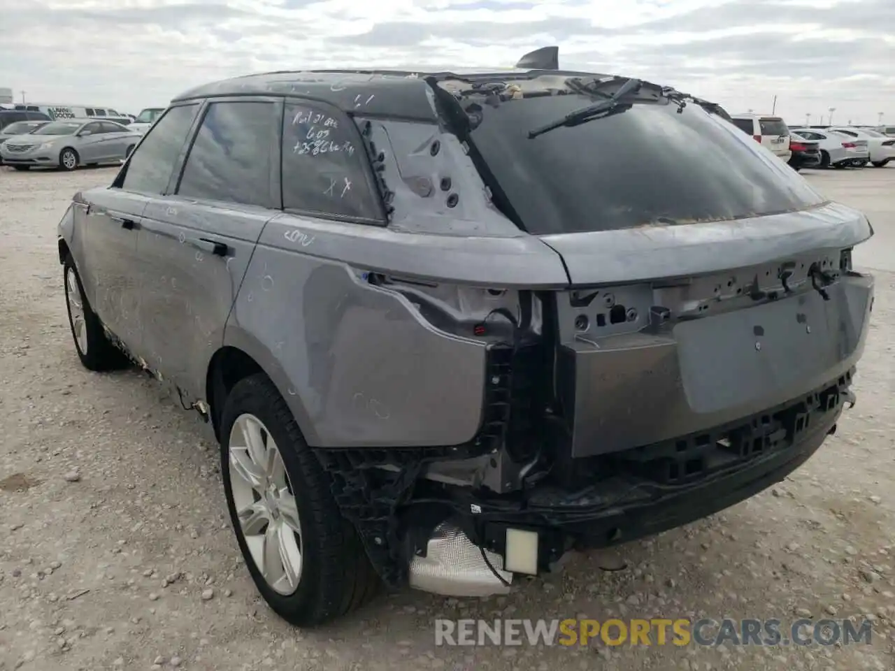 3 Photograph of a damaged car SALYK2EX6LA288337 LAND ROVER RANGEROVER 2020