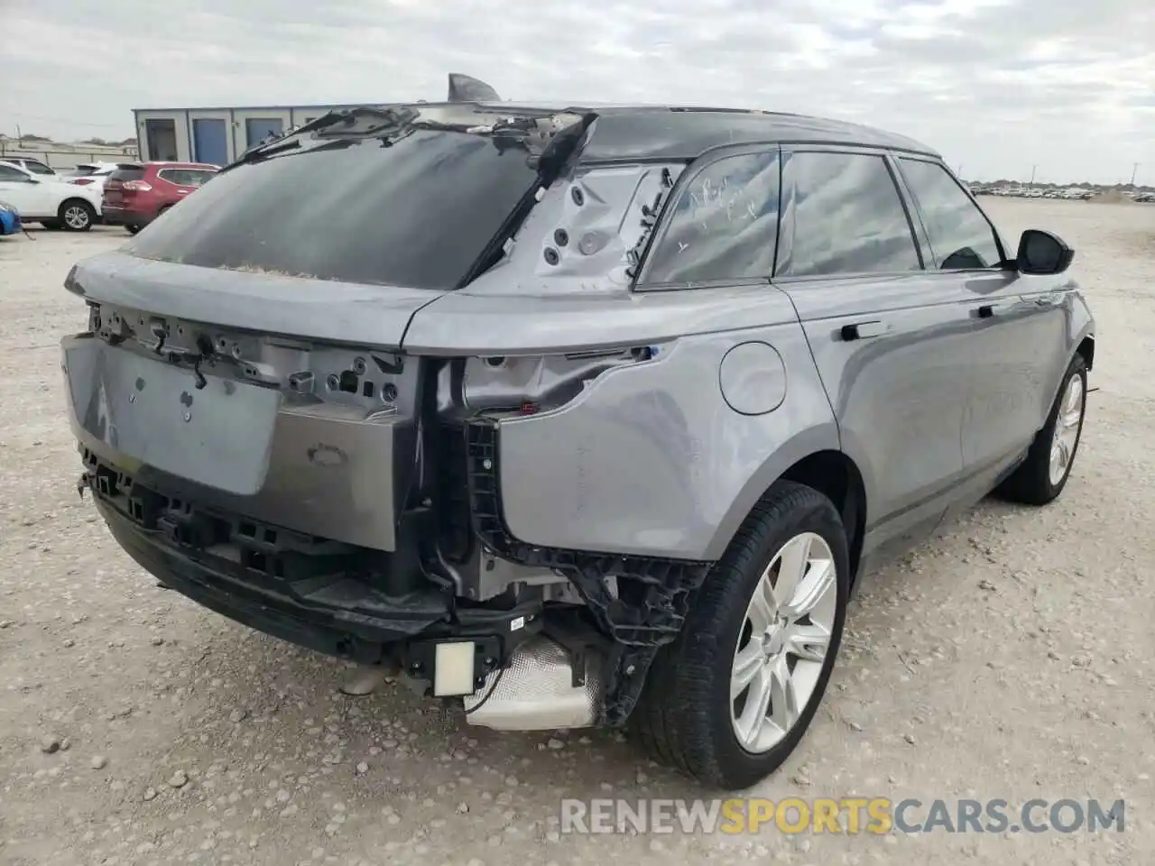 4 Photograph of a damaged car SALYK2EX6LA288337 LAND ROVER RANGEROVER 2020