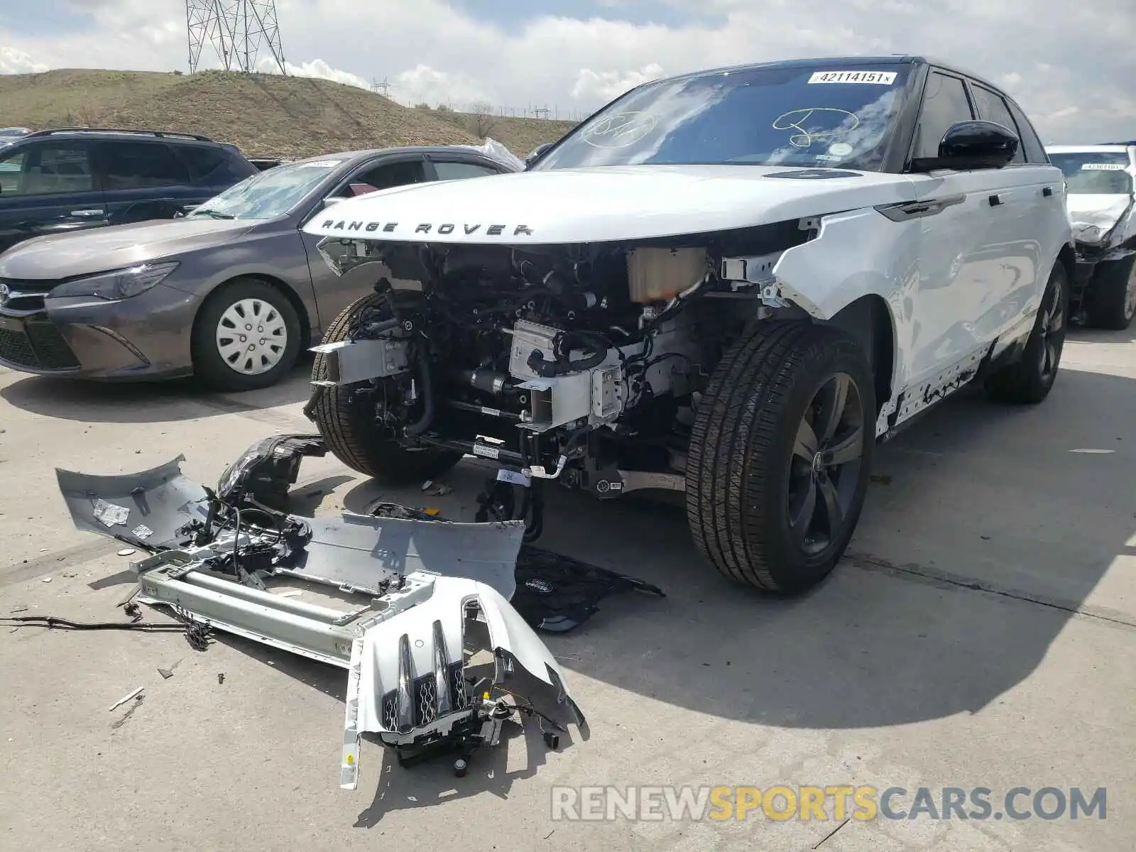 2 Photograph of a damaged car SALYK2EX6LA291450 LAND ROVER RANGEROVER 2020