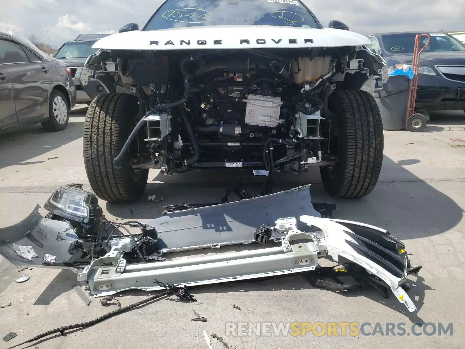 9 Photograph of a damaged car SALYK2EX6LA291450 LAND ROVER RANGEROVER 2020