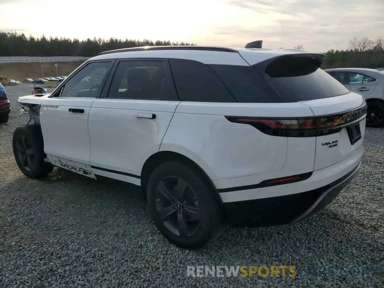 2 Photograph of a damaged car SALYK2EX8LA290378 LAND ROVER RANGEROVER 2020