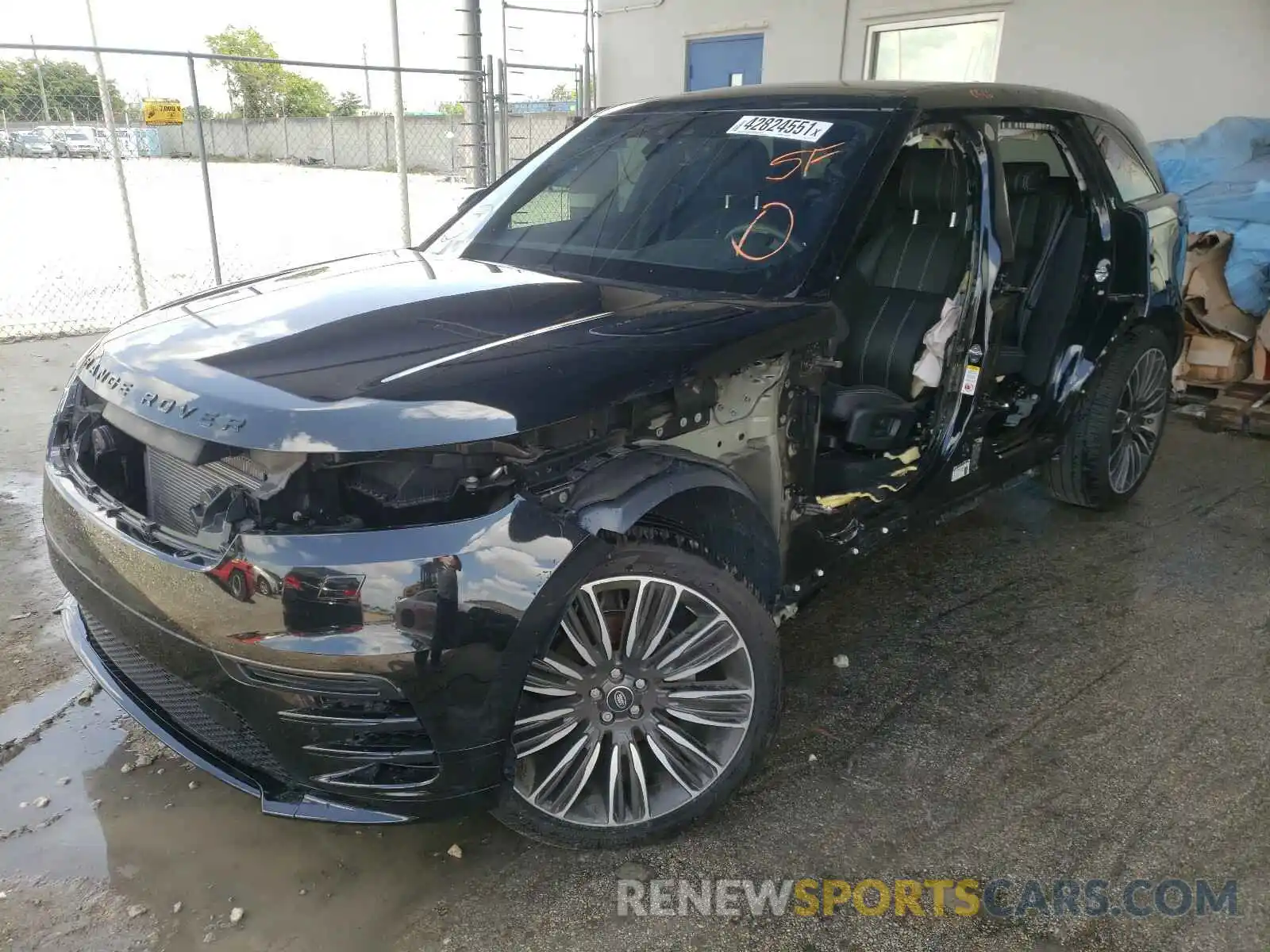 2 Photograph of a damaged car SALYK2EX9LA242971 LAND ROVER RANGEROVER 2020