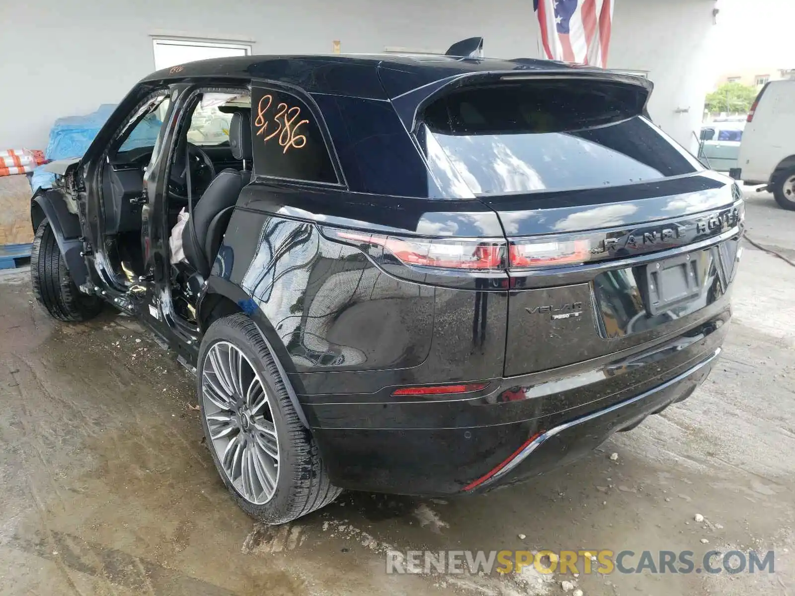 3 Photograph of a damaged car SALYK2EX9LA242971 LAND ROVER RANGEROVER 2020