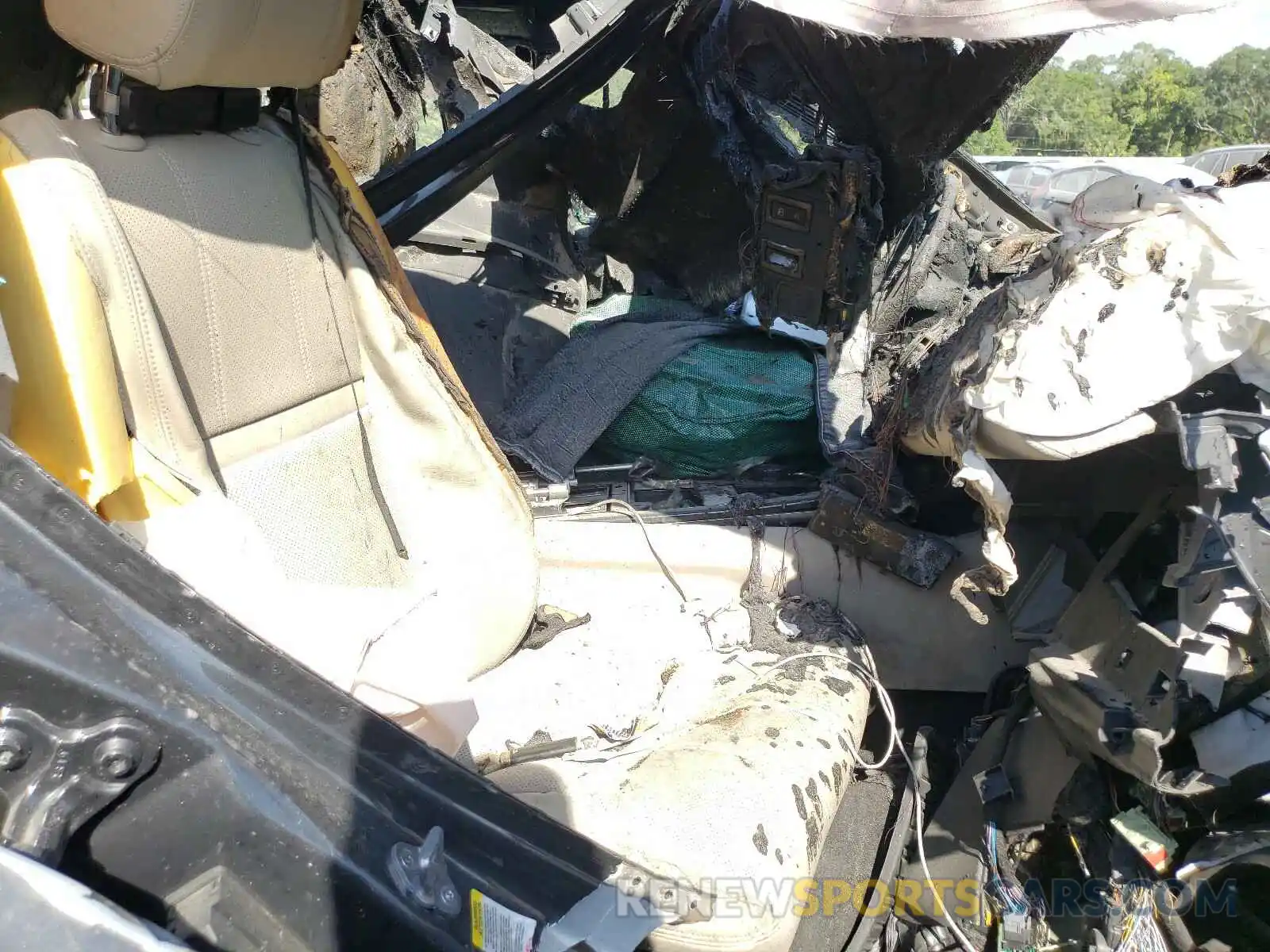 5 Photograph of a damaged car SALYK2EX9LA251072 LAND ROVER RANGEROVER 2020
