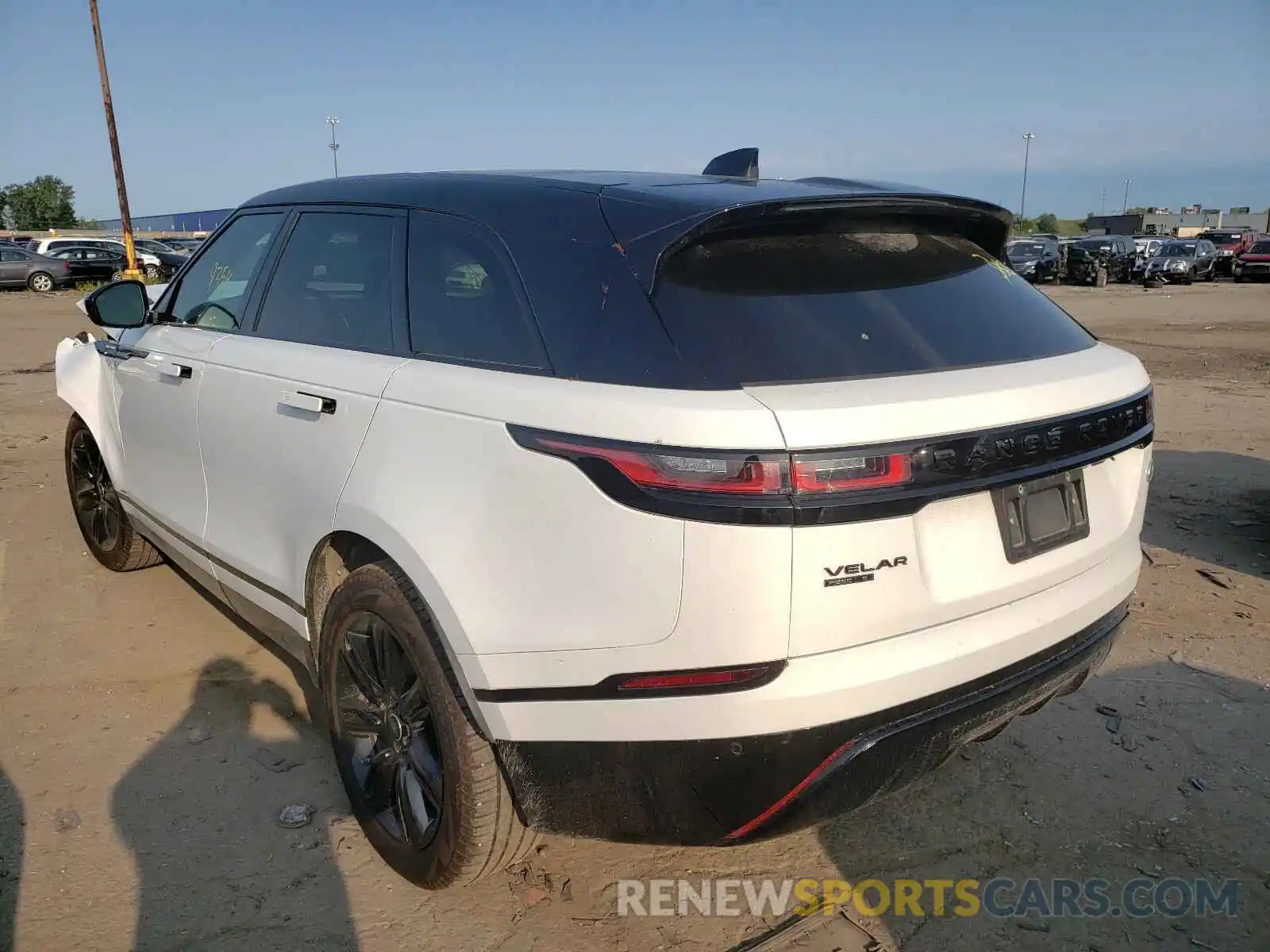 3 Photograph of a damaged car SALYK2EX9LA275906 LAND ROVER RANGEROVER 2020