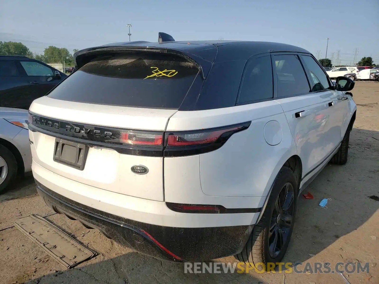 4 Photograph of a damaged car SALYK2EX9LA275906 LAND ROVER RANGEROVER 2020