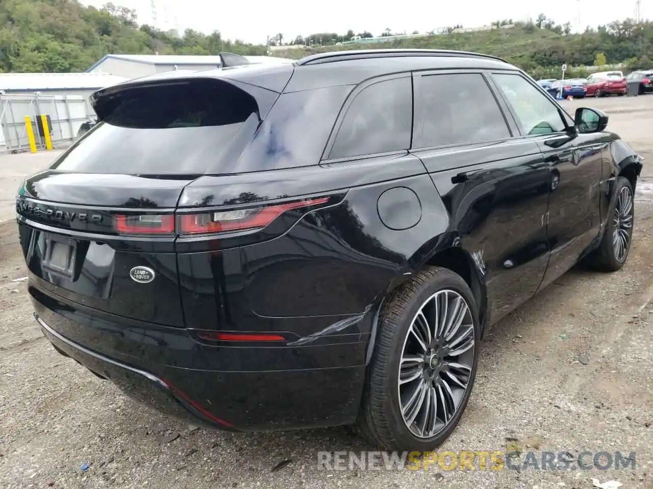 4 Photograph of a damaged car SALYK2EXXLA269239 LAND ROVER RANGEROVER 2020