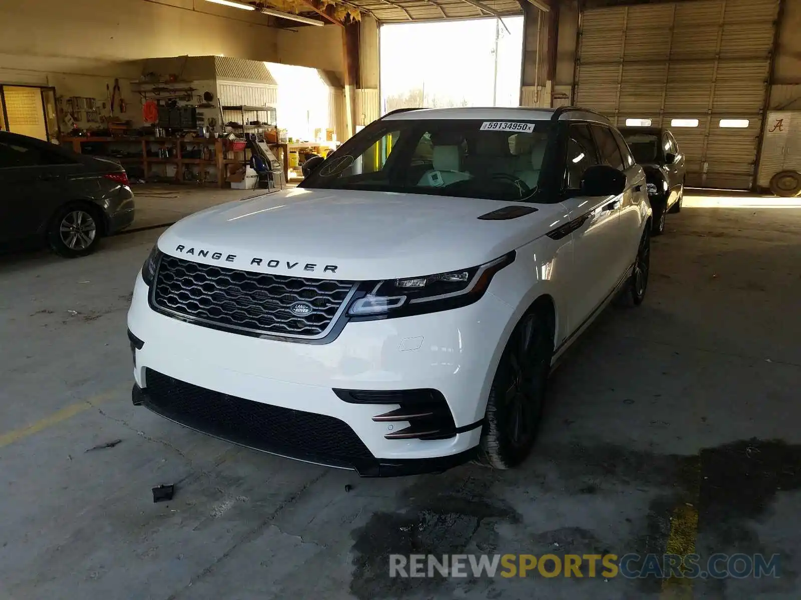 2 Photograph of a damaged car SALYK2FV3LA283660 LAND ROVER RANGEROVER 2020