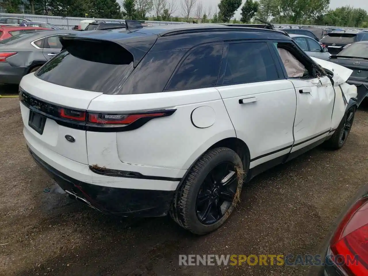 4 Photograph of a damaged car SALYK2FX2LA251672 LAND ROVER RANGEROVER 2020