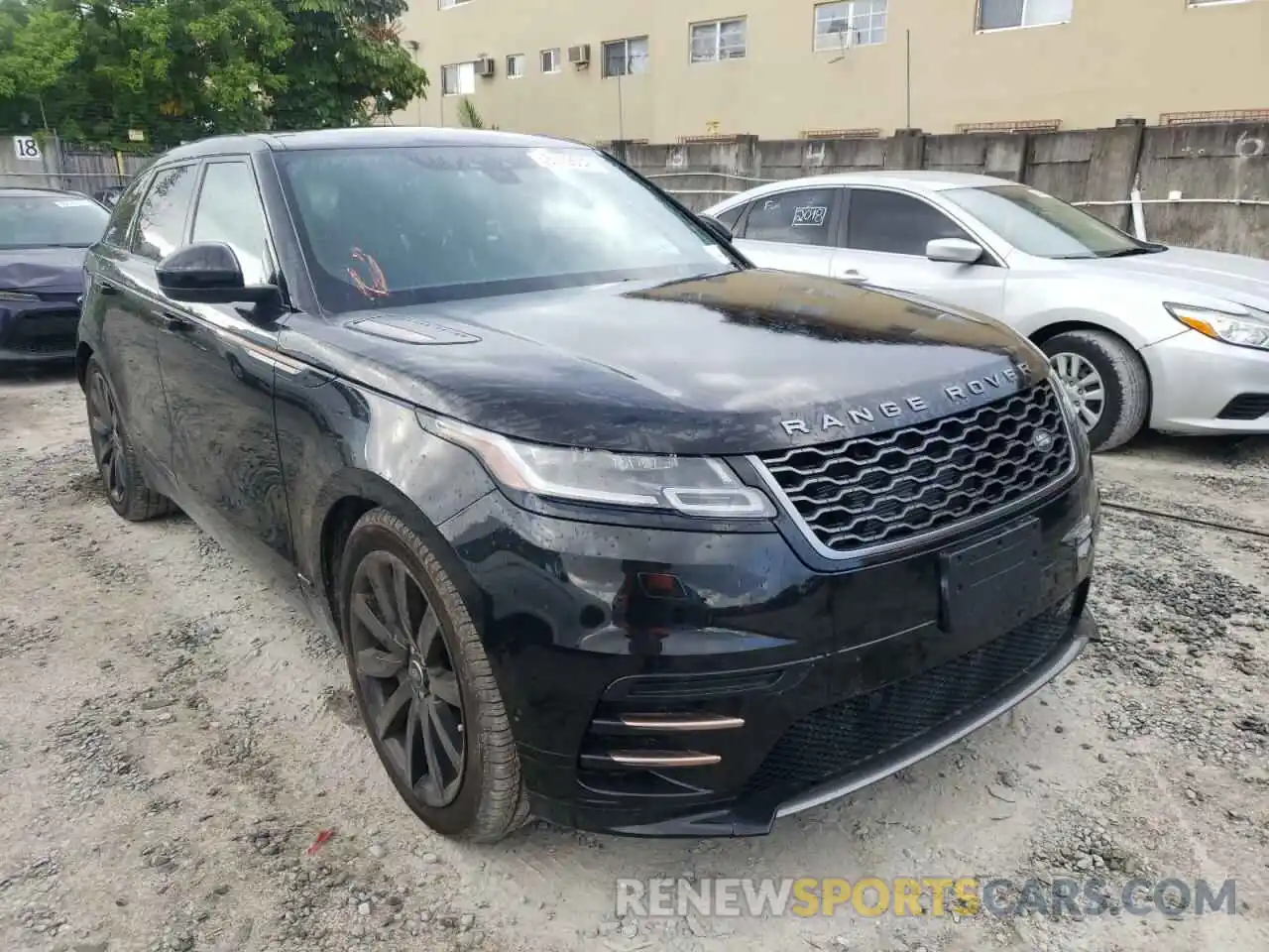 1 Photograph of a damaged car SALYM2EV0LA237957 LAND ROVER RANGEROVER 2020