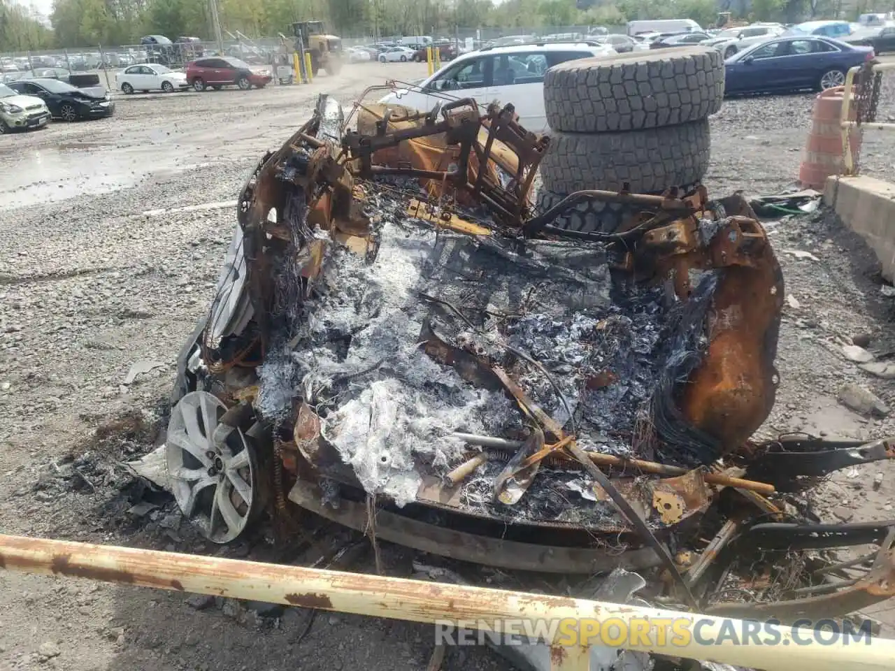 3 Photograph of a damaged car SALYU2EE5LA271487 LAND ROVER RANGEROVER 2020