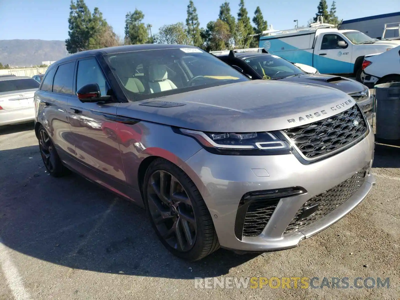 1 Photograph of a damaged car SALYU2EE8LA266347 LAND ROVER RANGEROVER 2020