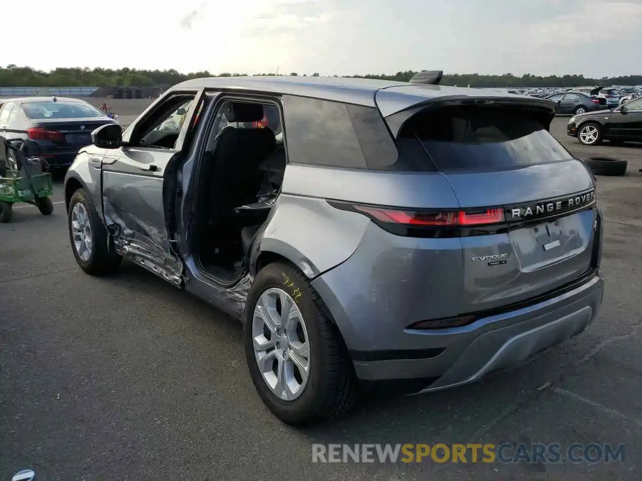 3 Photograph of a damaged car SALZJ2FX0LH065921 LAND ROVER RANGEROVER 2020