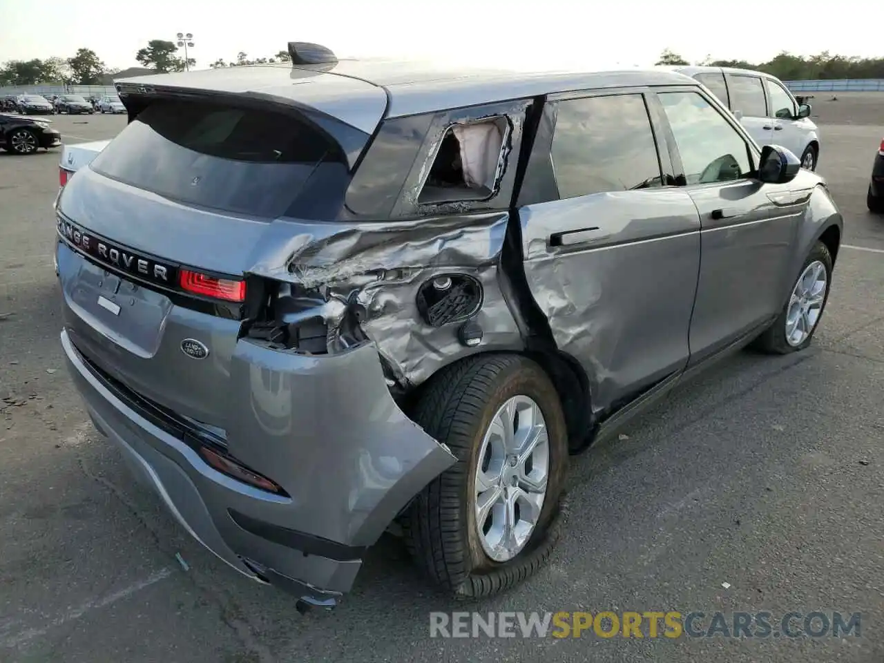 4 Photograph of a damaged car SALZJ2FX0LH065921 LAND ROVER RANGEROVER 2020