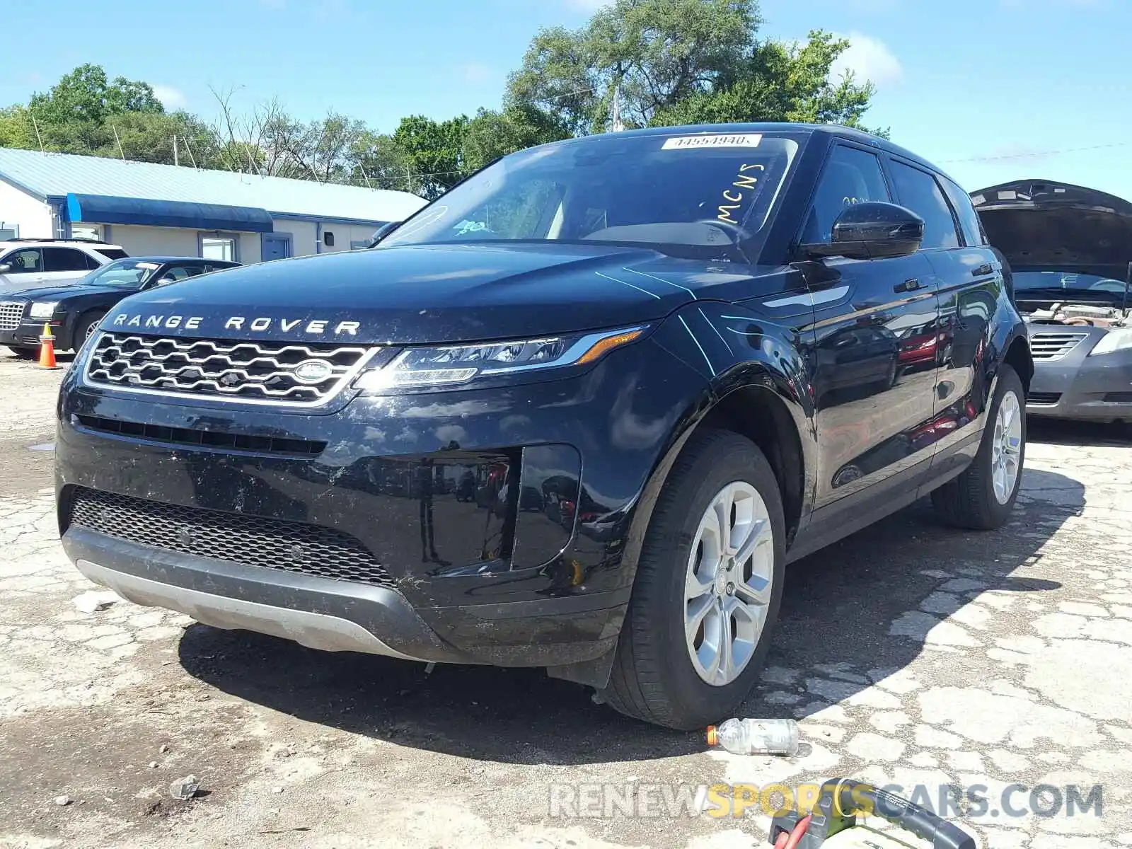 2 Photograph of a damaged car SALZJ2FX1LH017439 LAND ROVER RANGEROVER 2020