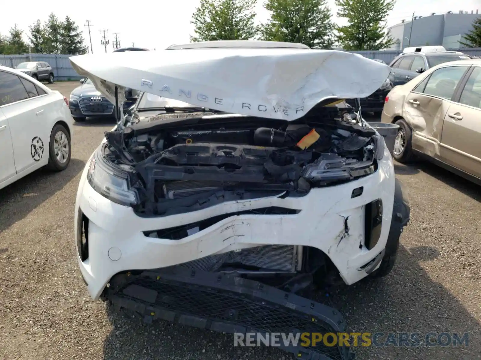 9 Photograph of a damaged car SALZJ2FX1LH055625 LAND ROVER RANGEROVER 2020