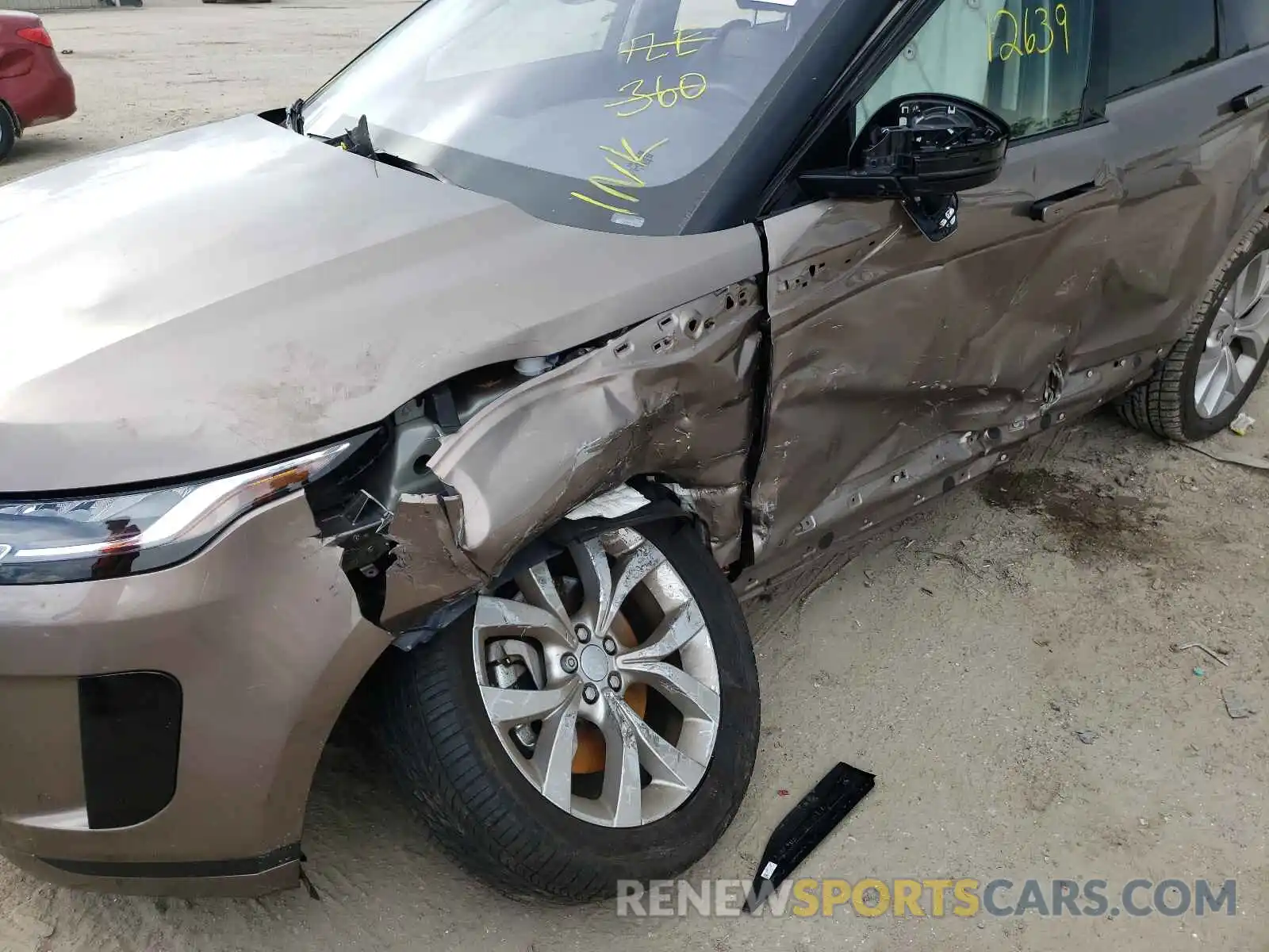 9 Photograph of a damaged car SALZJ2FX1LH090245 LAND ROVER RANGEROVER 2020