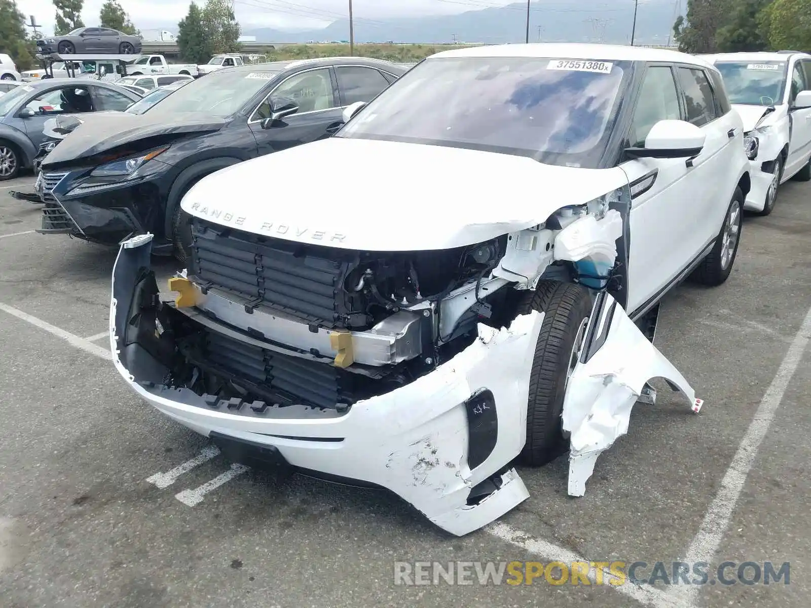 2 Photograph of a damaged car SALZJ2FX2LH028109 LAND ROVER RANGEROVER 2020