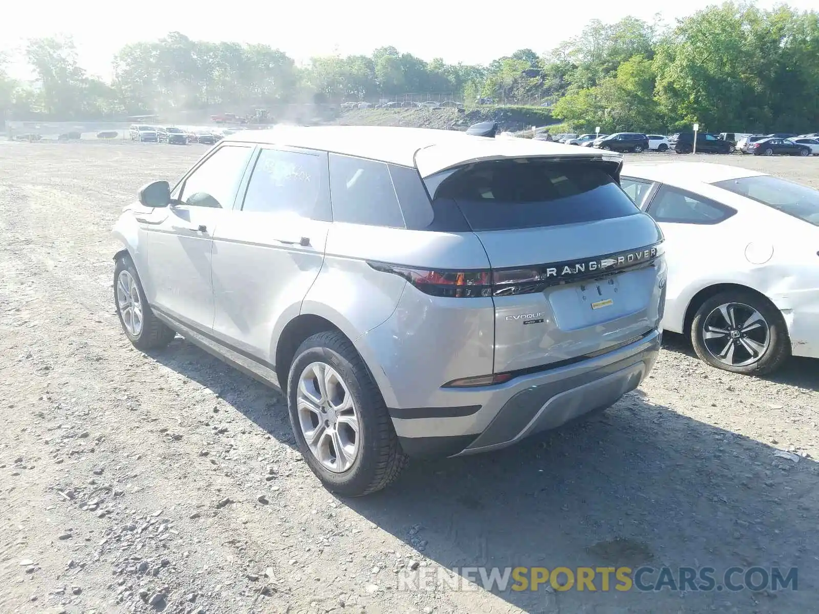 3 Photograph of a damaged car SALZJ2FX3LH027518 LAND ROVER RANGEROVER 2020