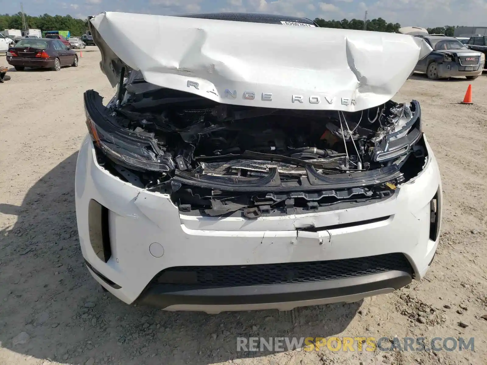 9 Photograph of a damaged car SALZJ2FX3LH043668 LAND ROVER RANGEROVER 2020