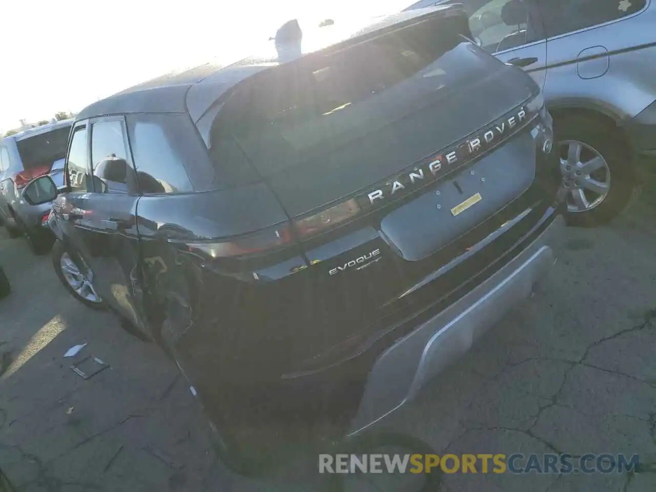 2 Photograph of a damaged car SALZJ2FX4LH042853 LAND ROVER RANGEROVER 2020