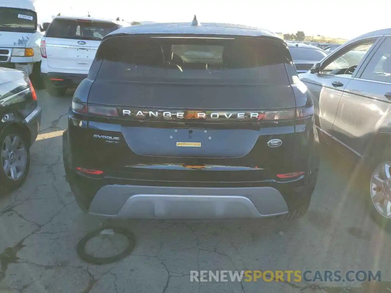 6 Photograph of a damaged car SALZJ2FX4LH042853 LAND ROVER RANGEROVER 2020