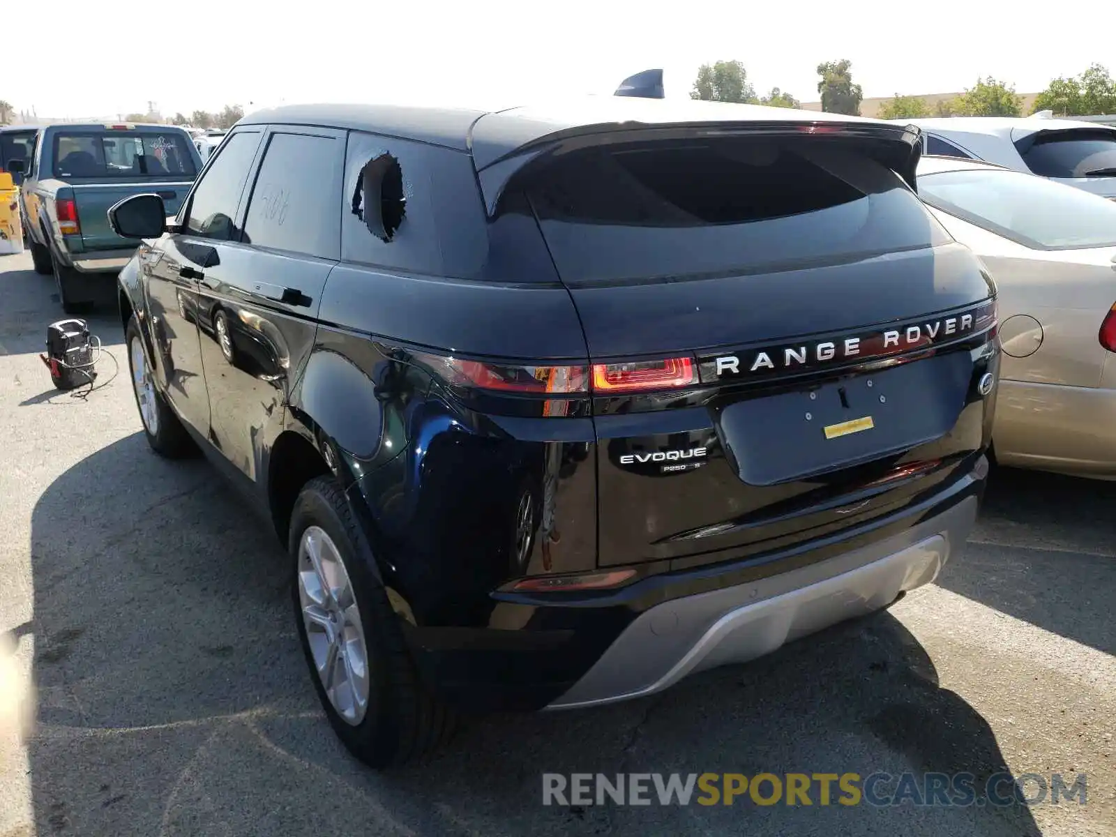 3 Photograph of a damaged car SALZJ2FX5LH087218 LAND ROVER RANGEROVER 2020