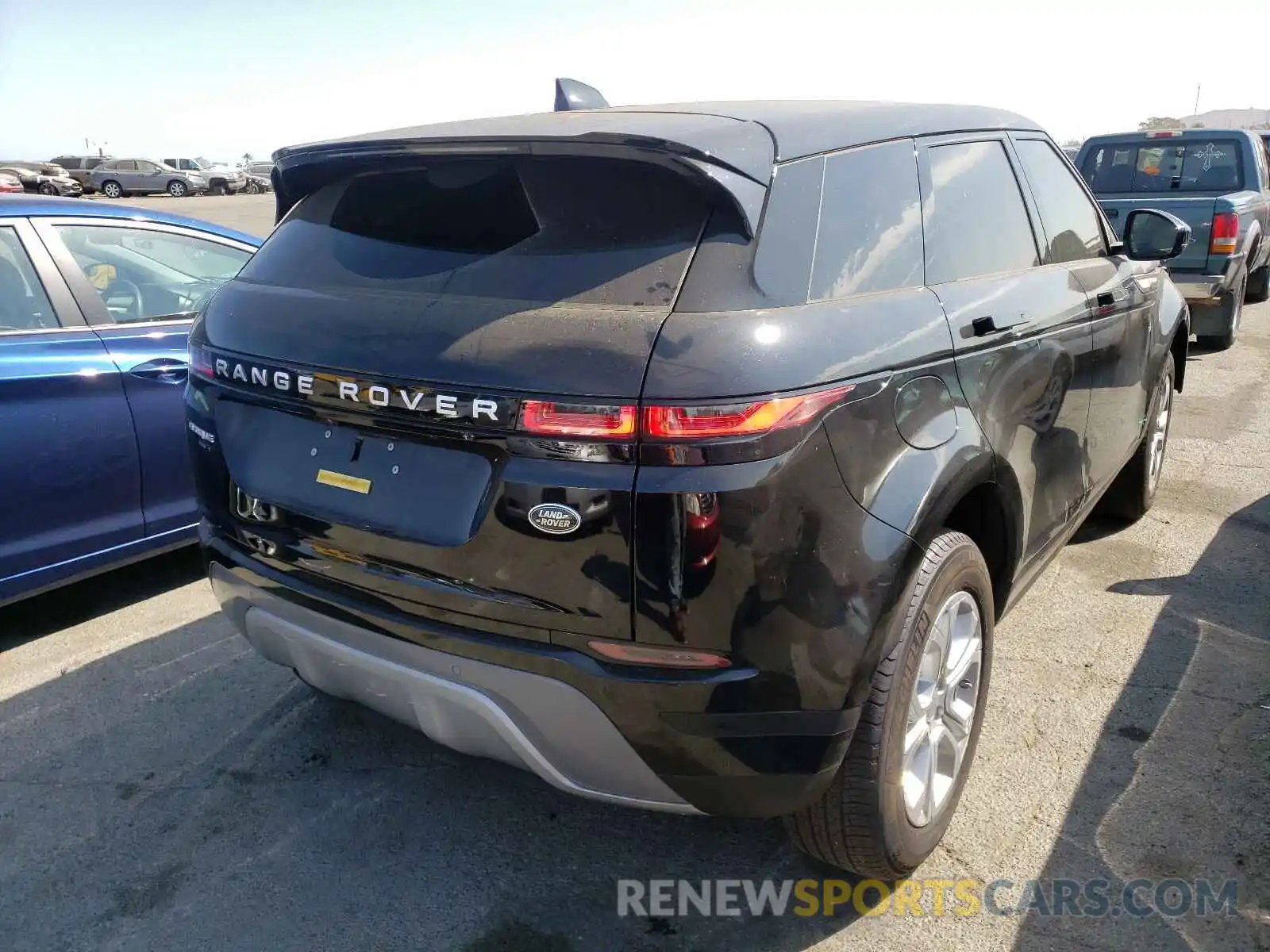 4 Photograph of a damaged car SALZJ2FX5LH087218 LAND ROVER RANGEROVER 2020