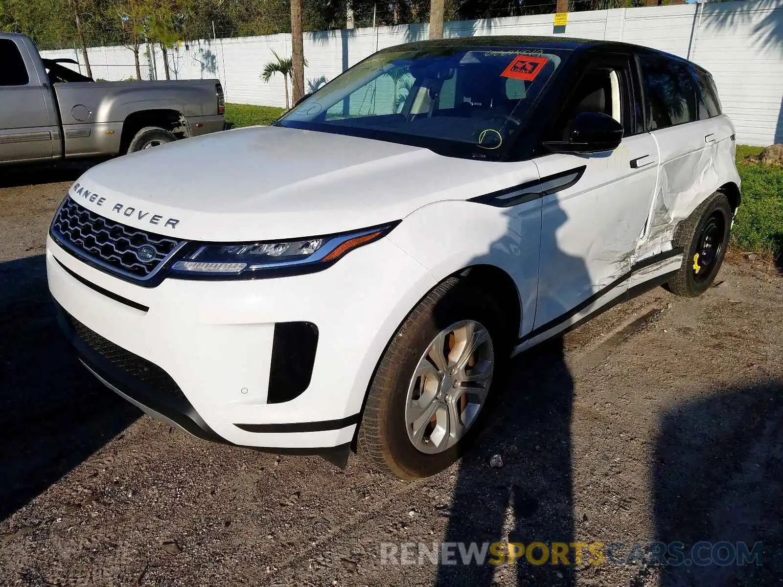 2 Photograph of a damaged car SALZJ2FX6LH005660 LAND ROVER RANGEROVER 2020